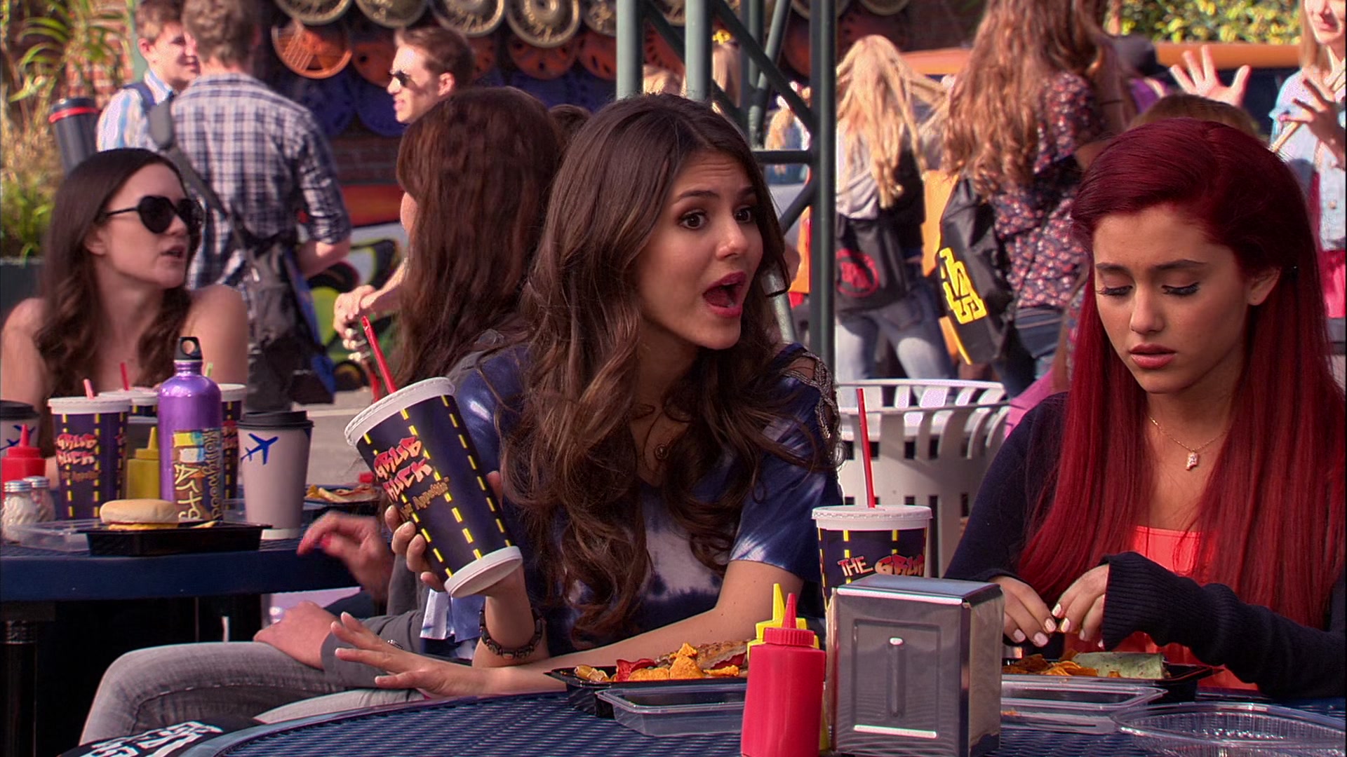 Victorious_S02E03_IceCreamForKe_ha_VJBR_0330.jpg