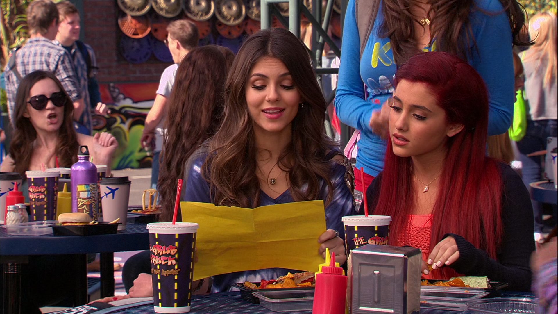 Victorious_S02E03_IceCreamForKe_ha_VJBR_0384.jpg