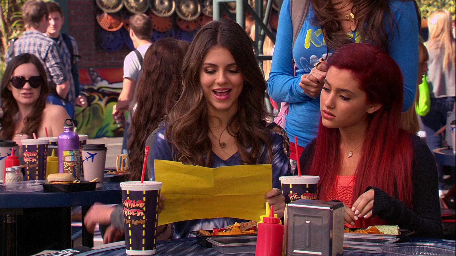 Victorious_S02E03_IceCreamForKe_ha_VJBR_0389.jpg