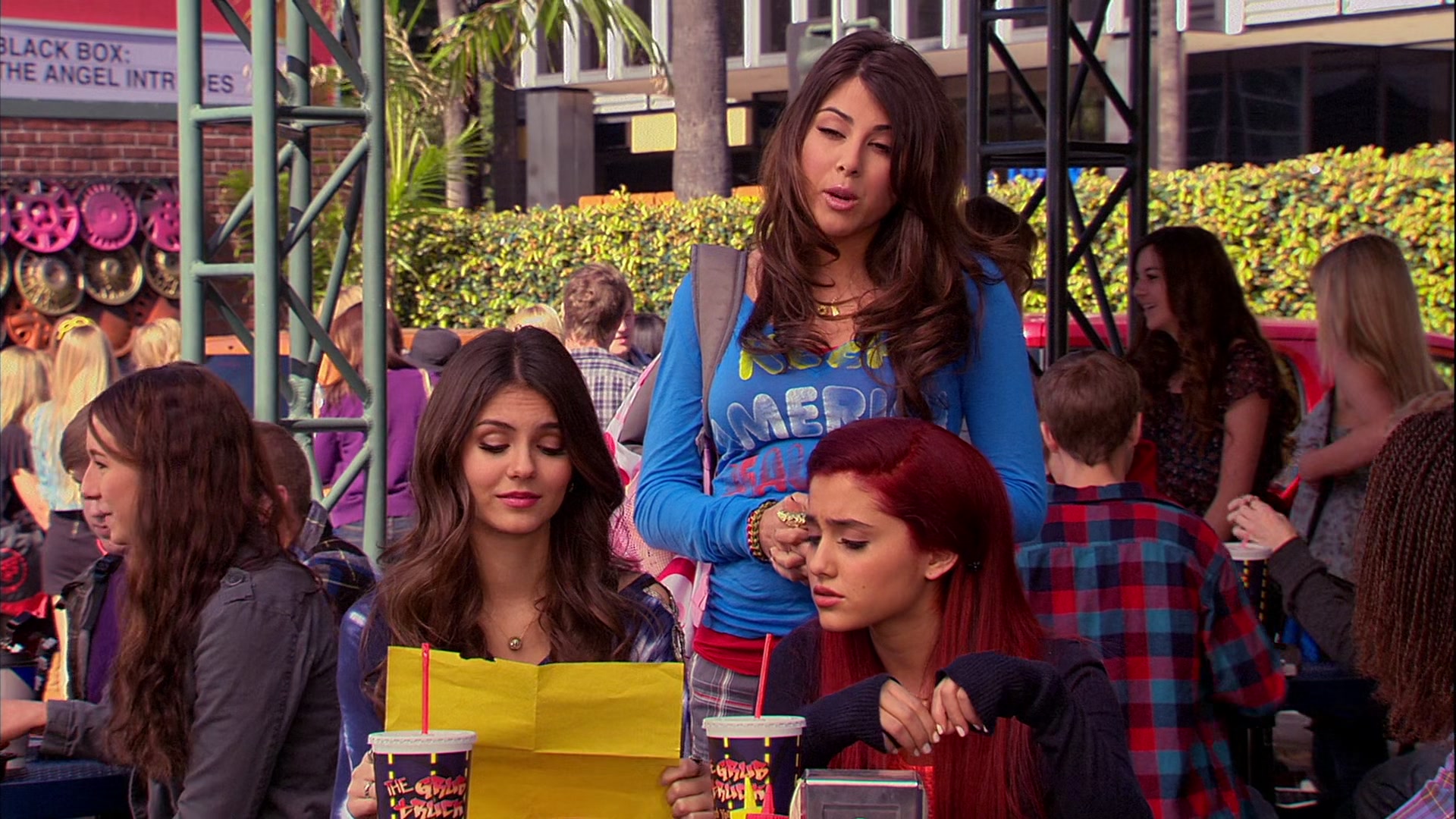 Victorious_S02E03_IceCreamForKe_ha_VJBR_0405.jpg