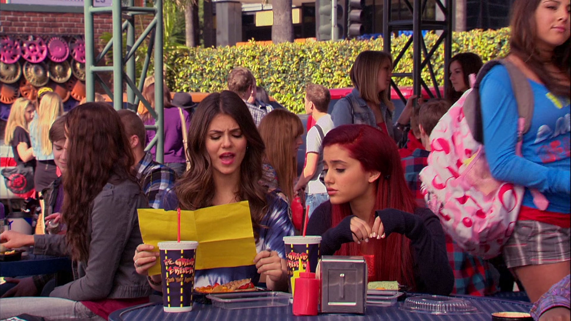 Victorious_S02E03_IceCreamForKe_ha_VJBR_0417.jpg