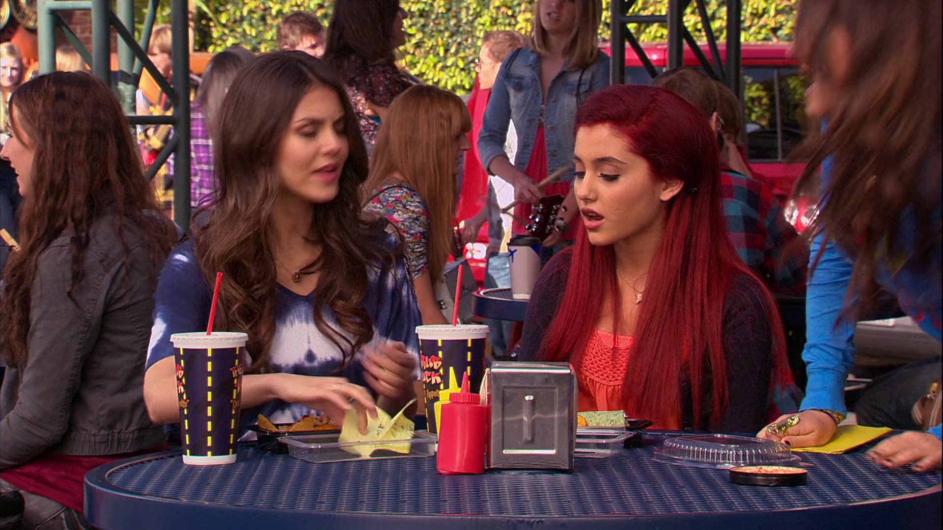 Victorious_S02E03_IceCreamForKe_ha_VJBR_0524.jpg