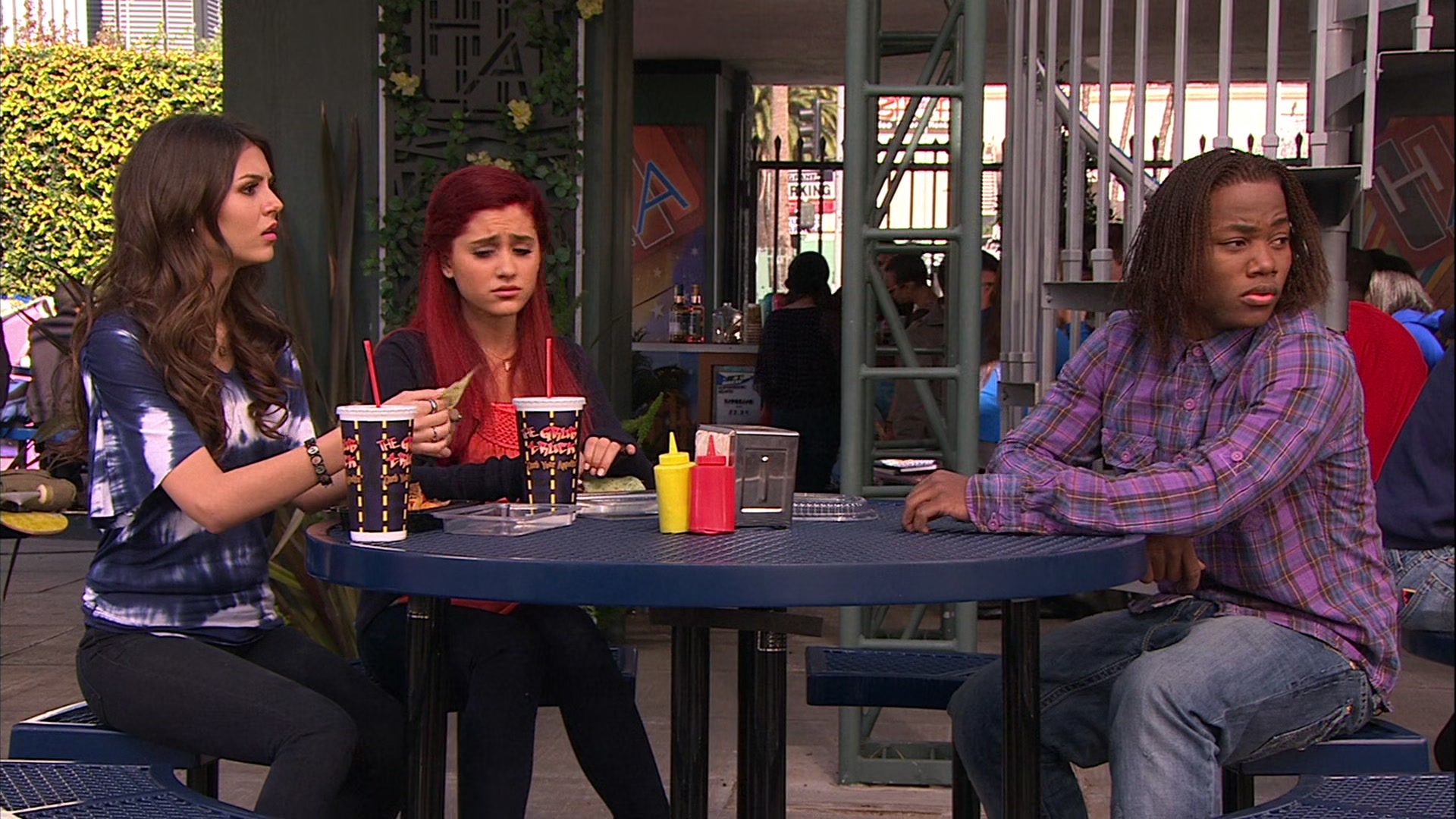 Victorious_S02E03_IceCreamForKe_ha_VJBR_0536.jpg