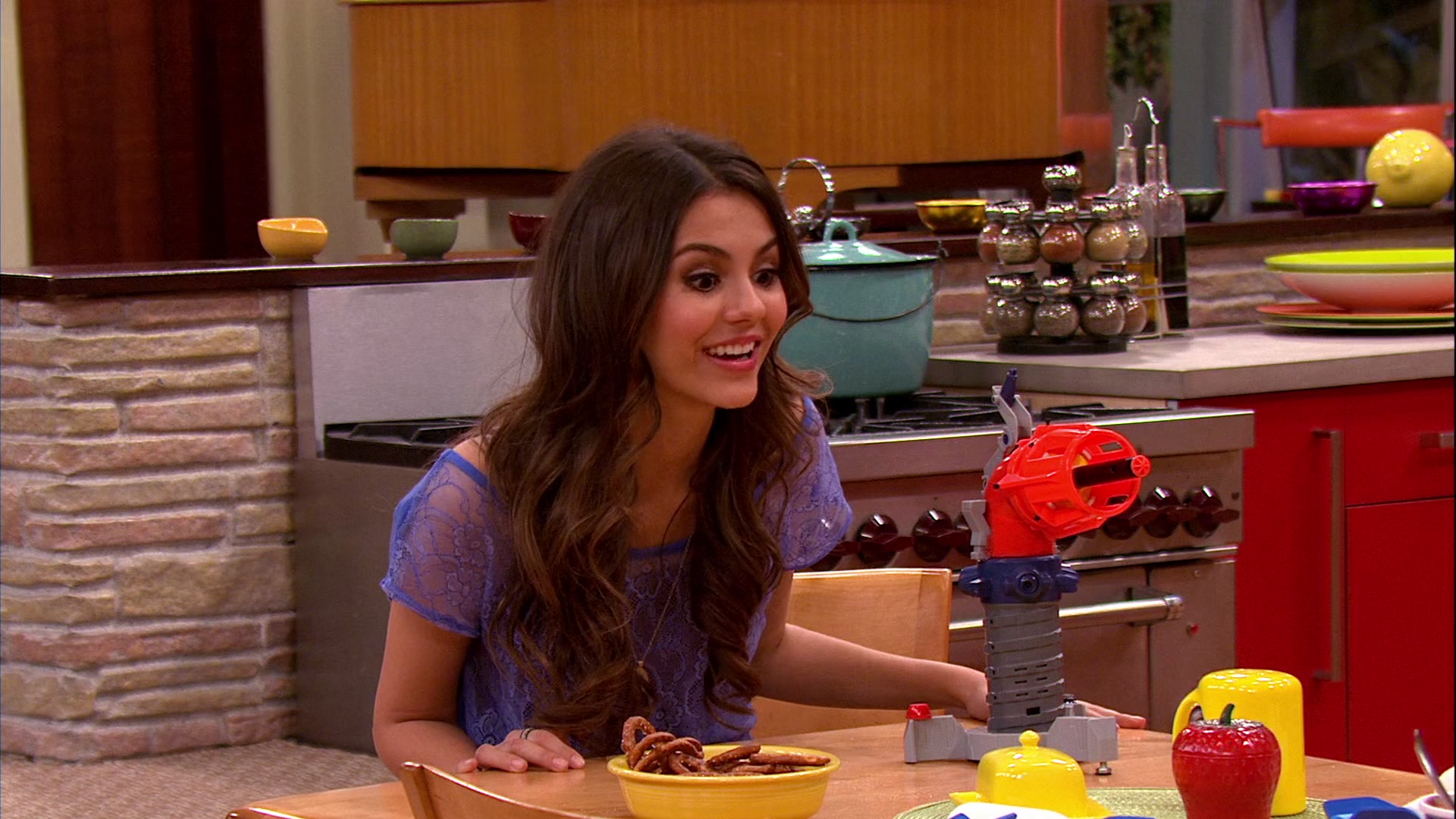 Victorious_S02E03_IceCreamForKe_ha_VJBR_0913.jpg