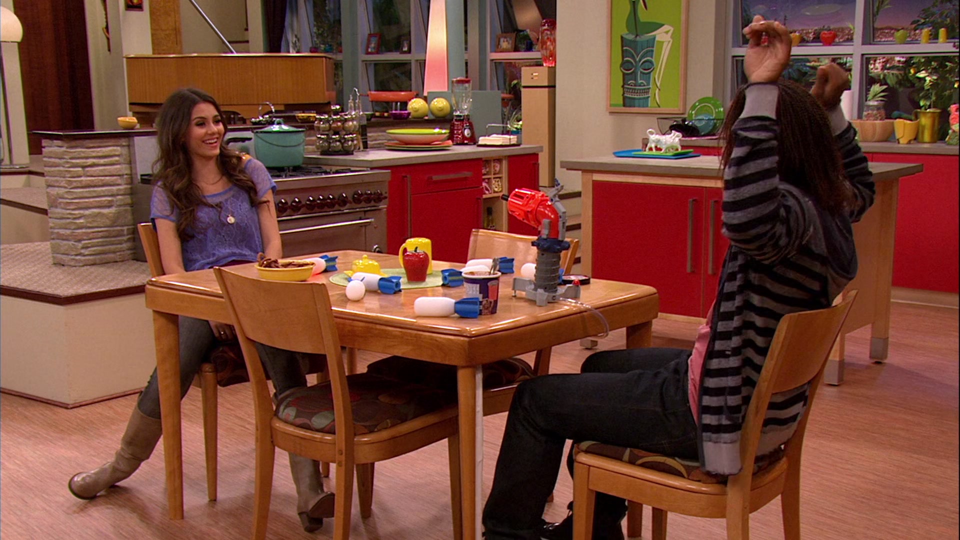 Victorious_S02E03_IceCreamForKe_ha_VJBR_1070.jpg