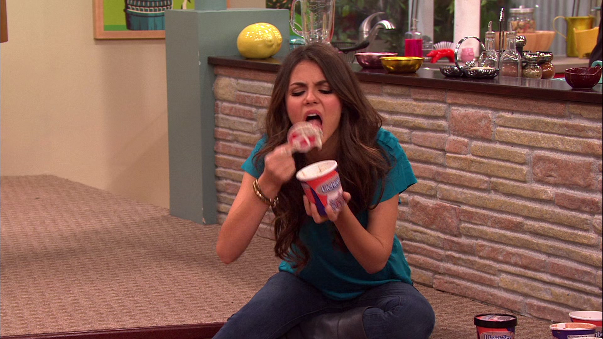 Victorious_S02E03_IceCreamForKe_ha_VJBR_1115.jpg