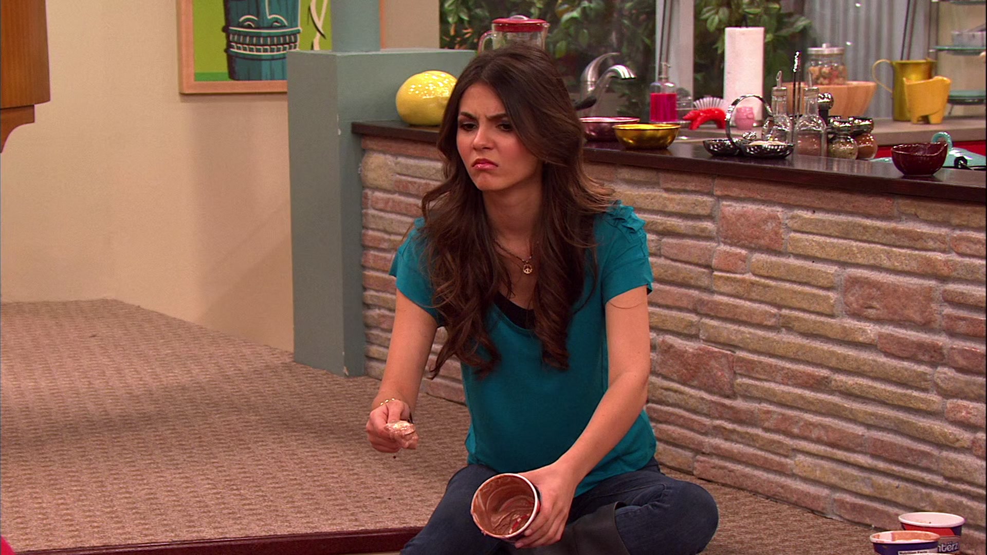 Victorious_S02E03_IceCreamForKe_ha_VJBR_1201.jpg