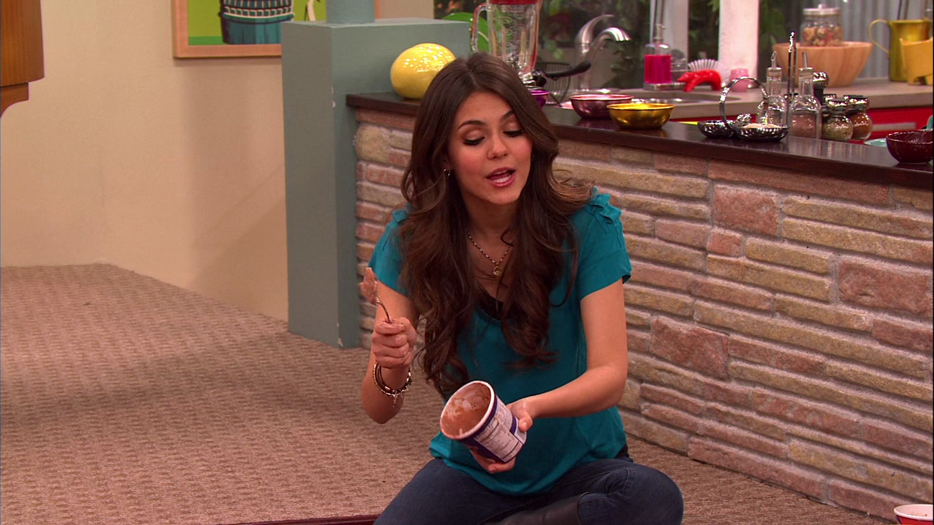 Victorious_S02E03_IceCreamForKe_ha_VJBR_1218.jpg