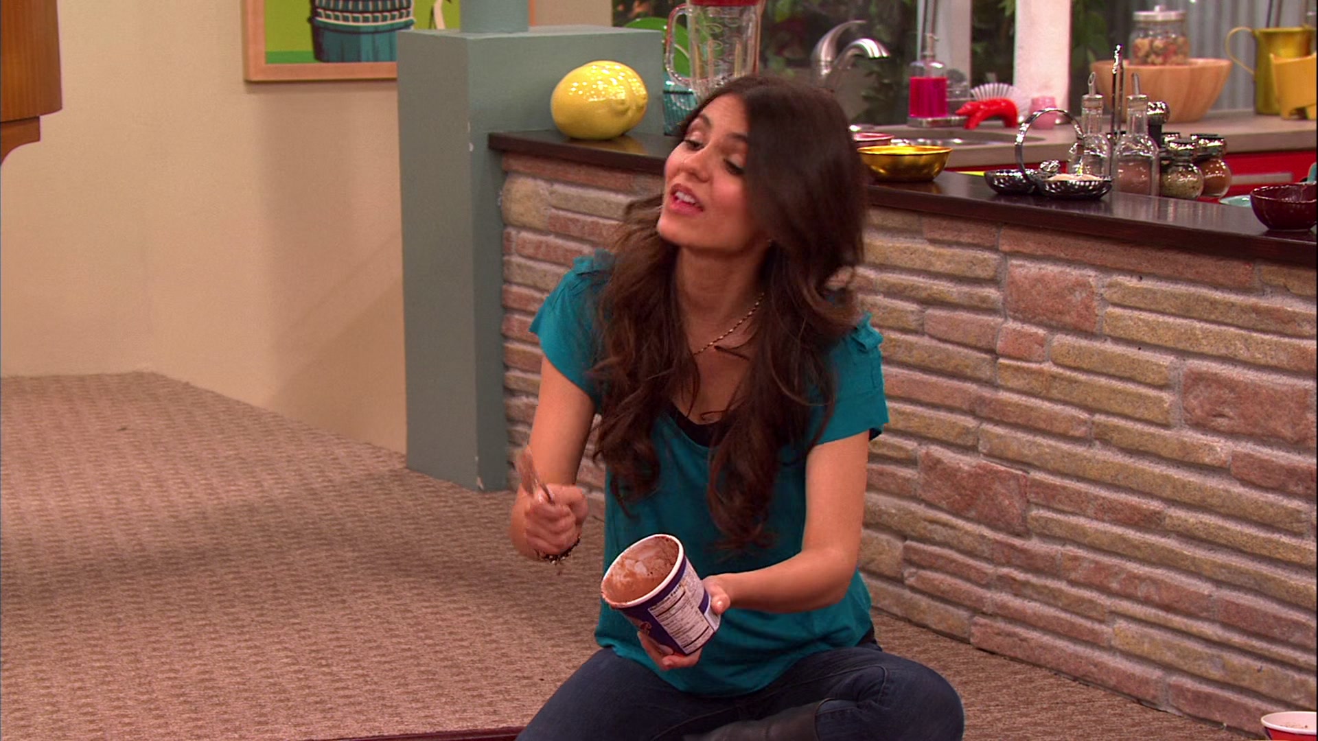 Victorious_S02E03_IceCreamForKe_ha_VJBR_1219.jpg