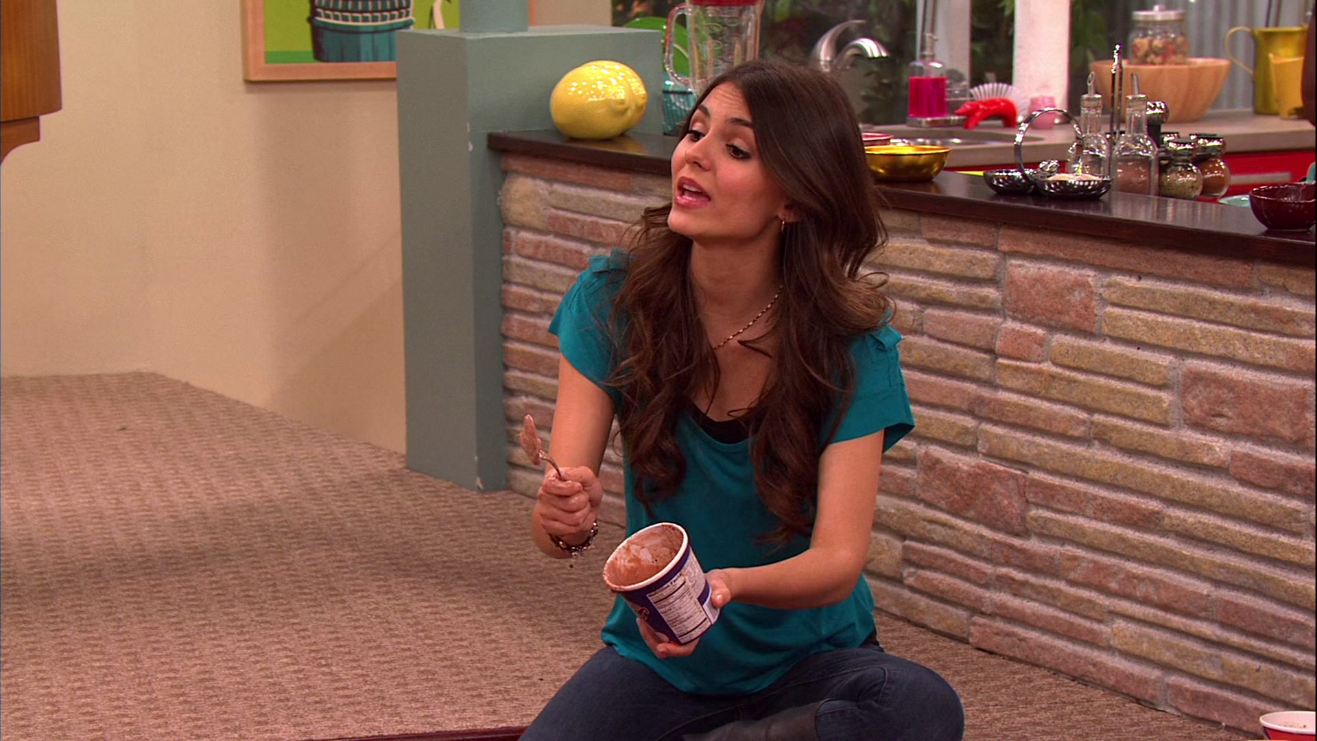 Victorious_S02E03_IceCreamForKe_ha_VJBR_1220.jpg