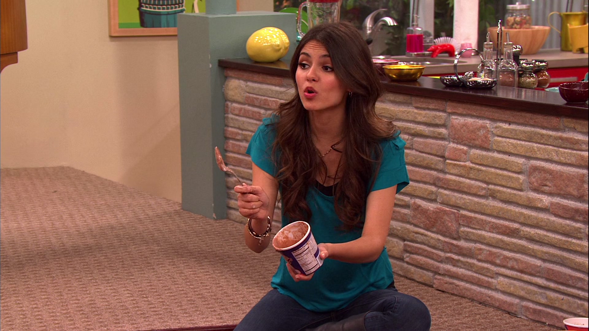 Victorious_S02E03_IceCreamForKe_ha_VJBR_1222.jpg