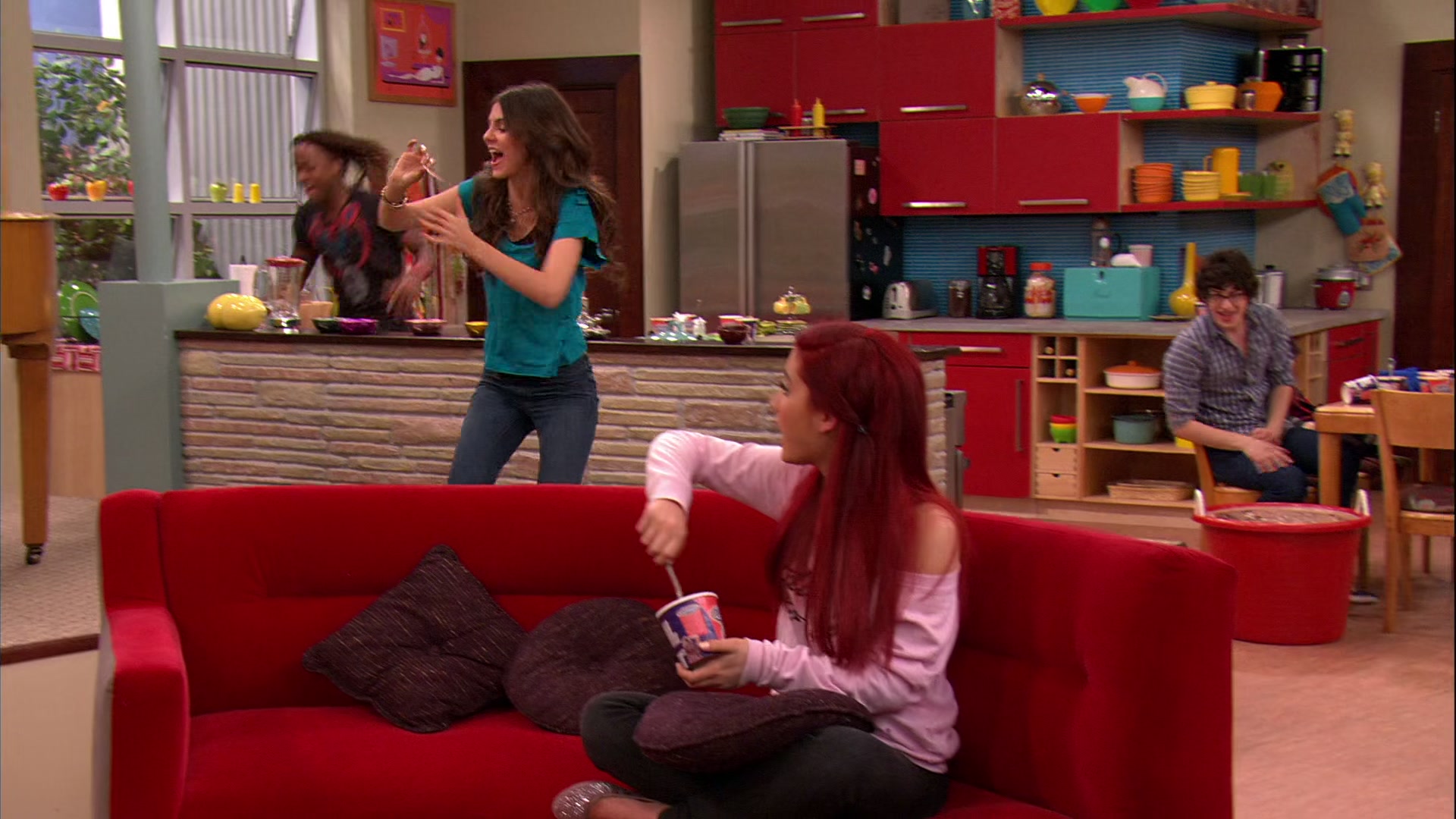 Victorious_S02E03_IceCreamForKe_ha_VJBR_1279.jpg