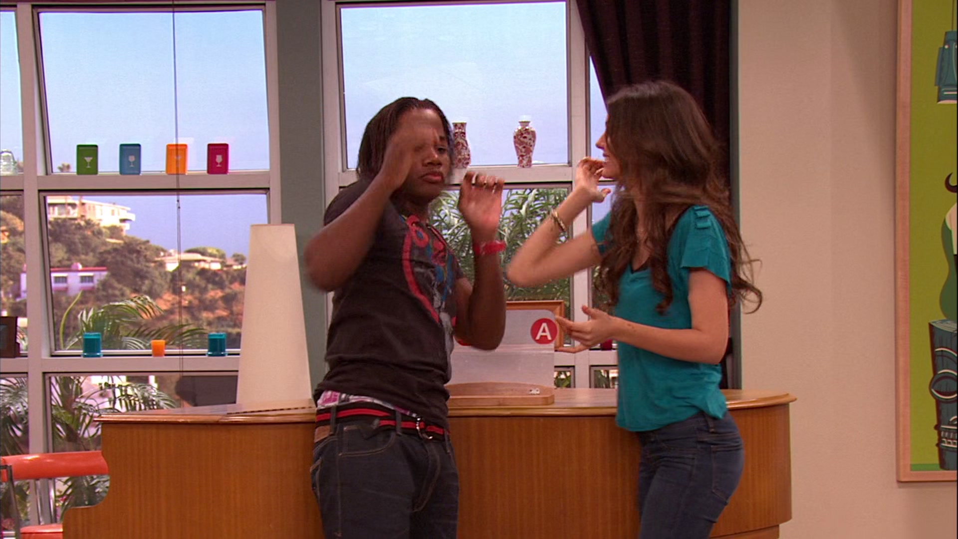 Victorious_S02E03_IceCreamForKe_ha_VJBR_1296.jpg