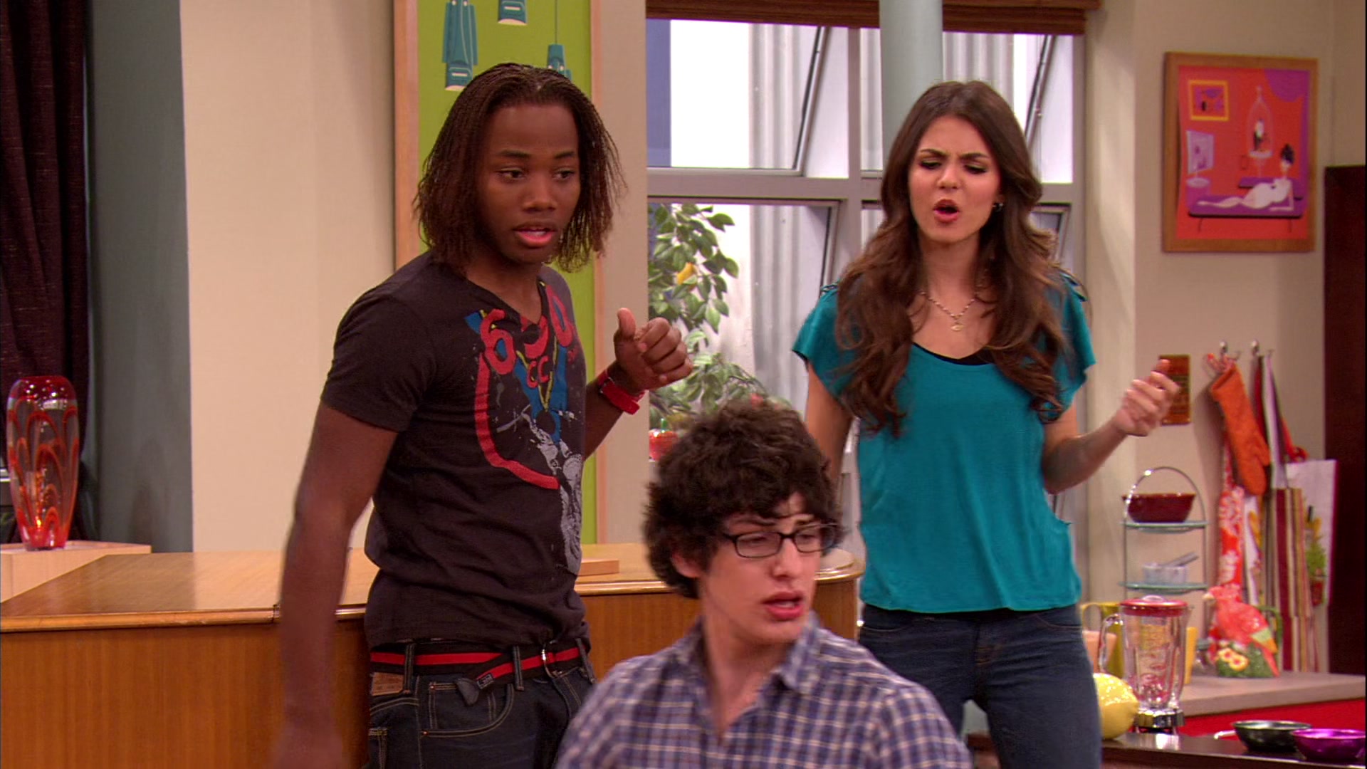 Victorious_S02E03_IceCreamForKe_ha_VJBR_1303.jpg