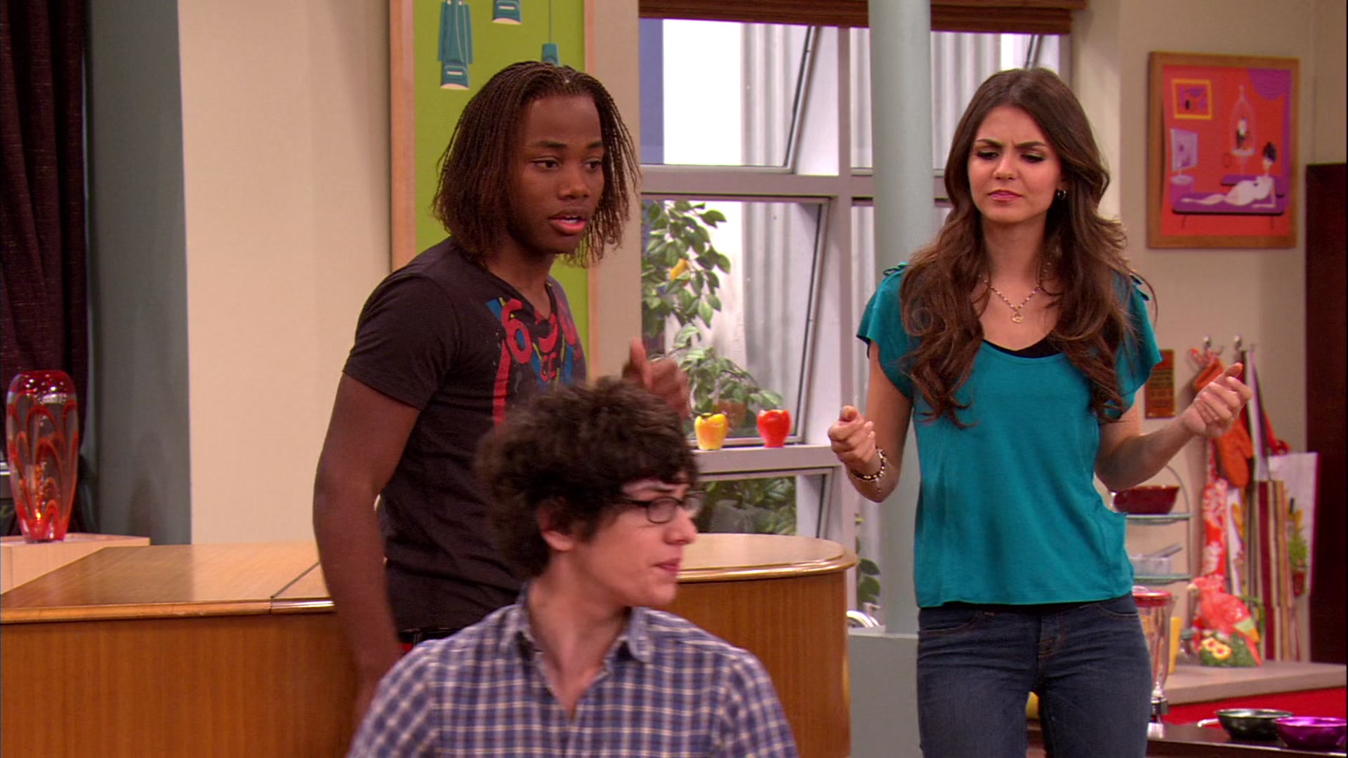 Victorious_S02E03_IceCreamForKe_ha_VJBR_1304.jpg