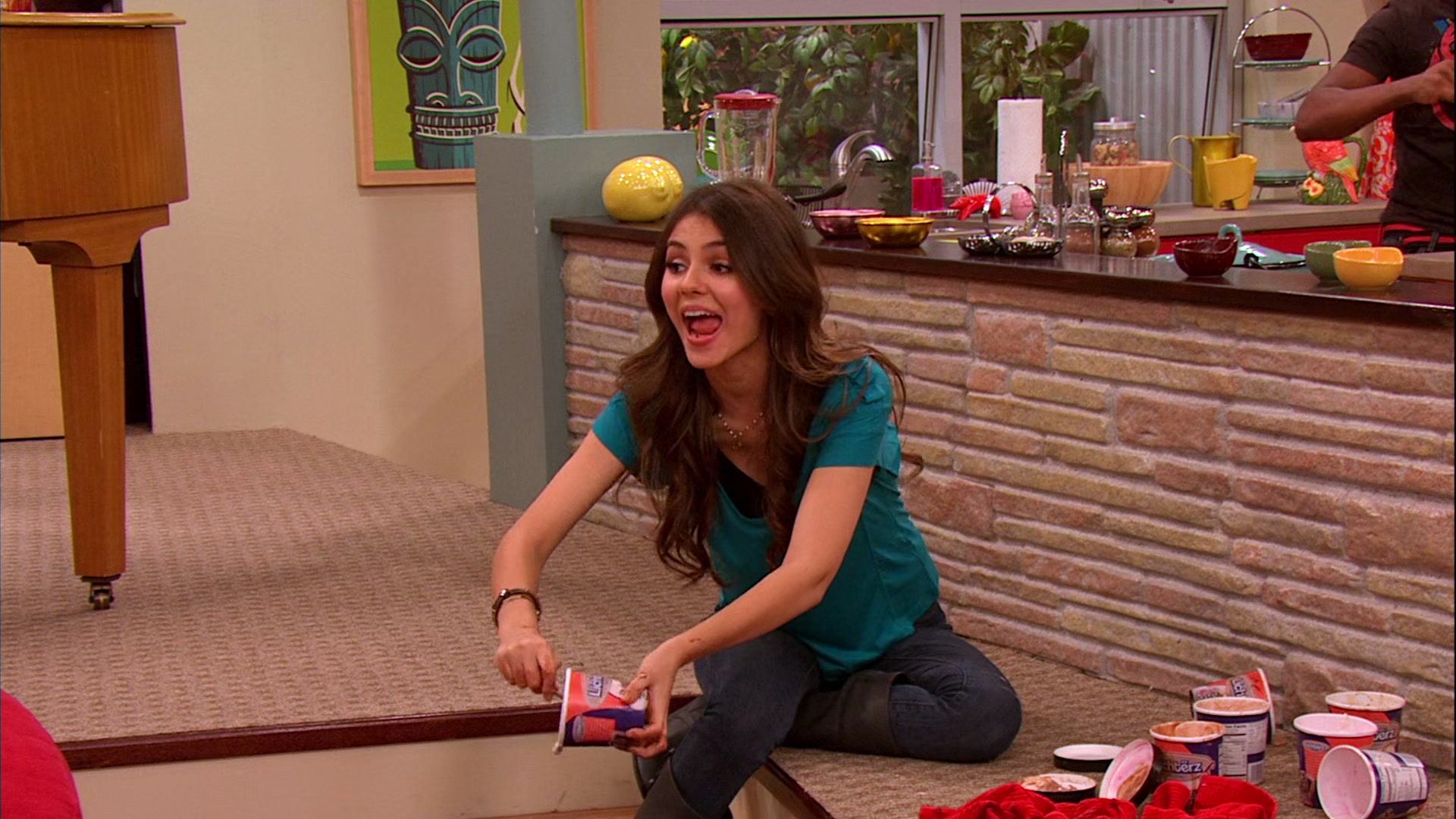 Victorious_S02E03_IceCreamForKe_ha_VJBR_1360.jpg