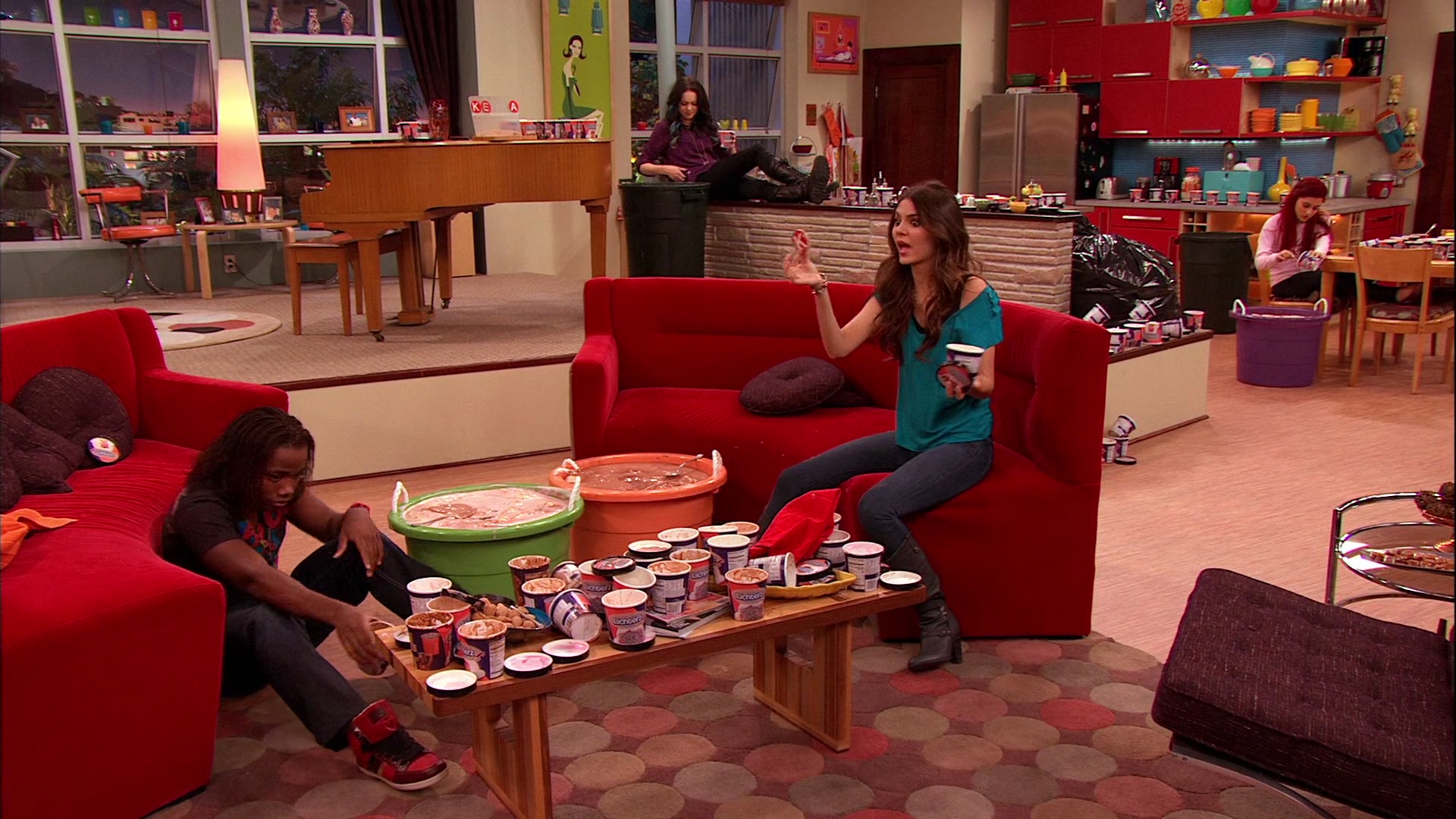 Victorious_S02E03_IceCreamForKe_ha_VJBR_1413.jpg