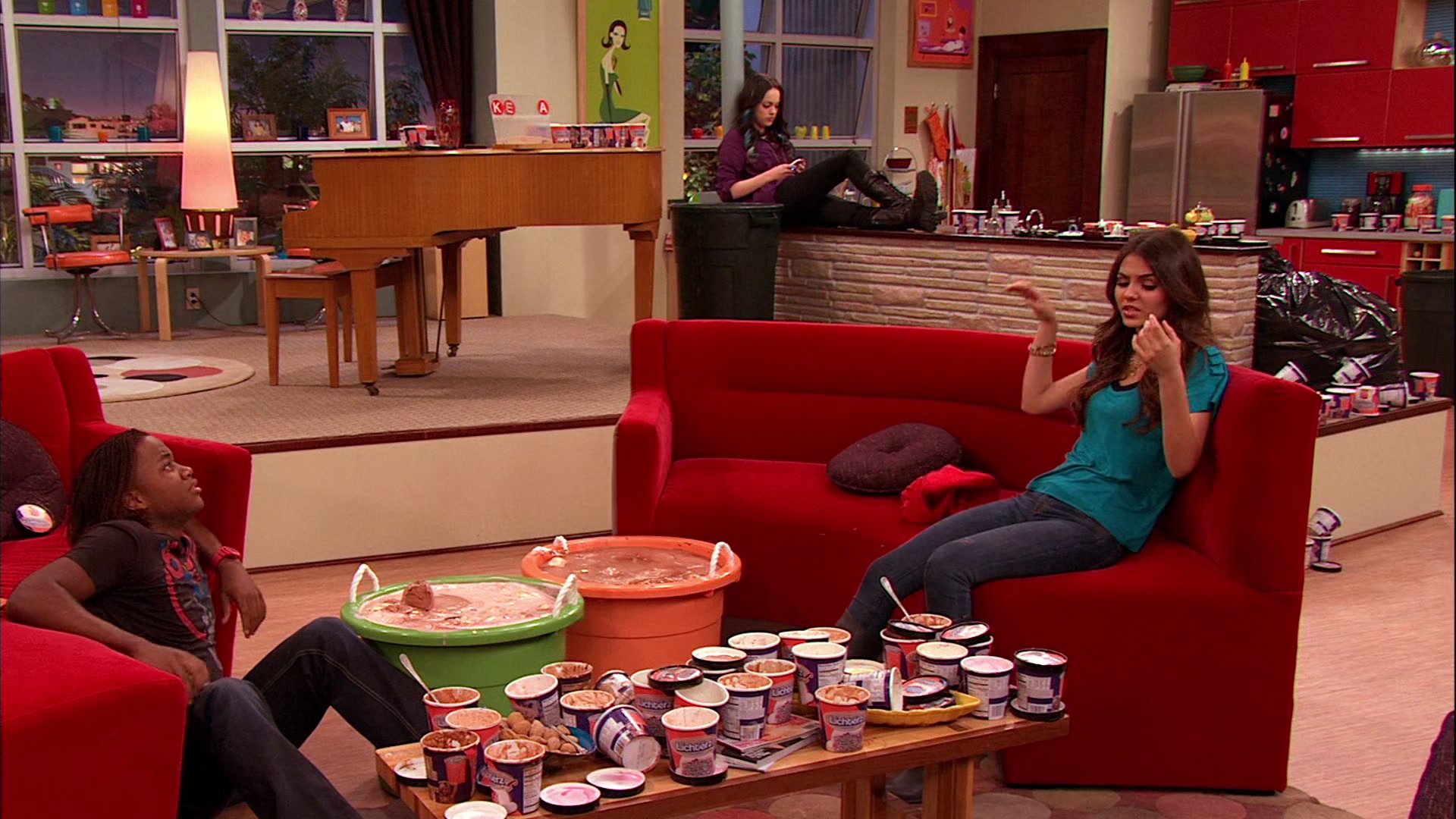 Victorious_S02E03_IceCreamForKe_ha_VJBR_1454.jpg