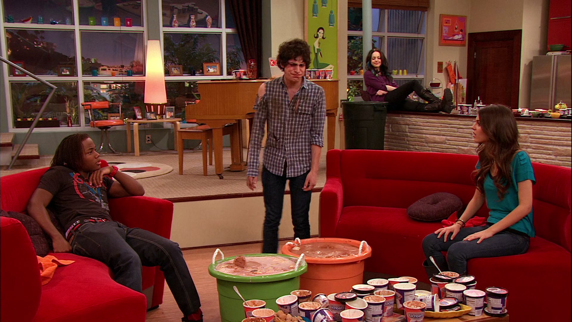 Victorious_S02E03_IceCreamForKe_ha_VJBR_1518.jpg