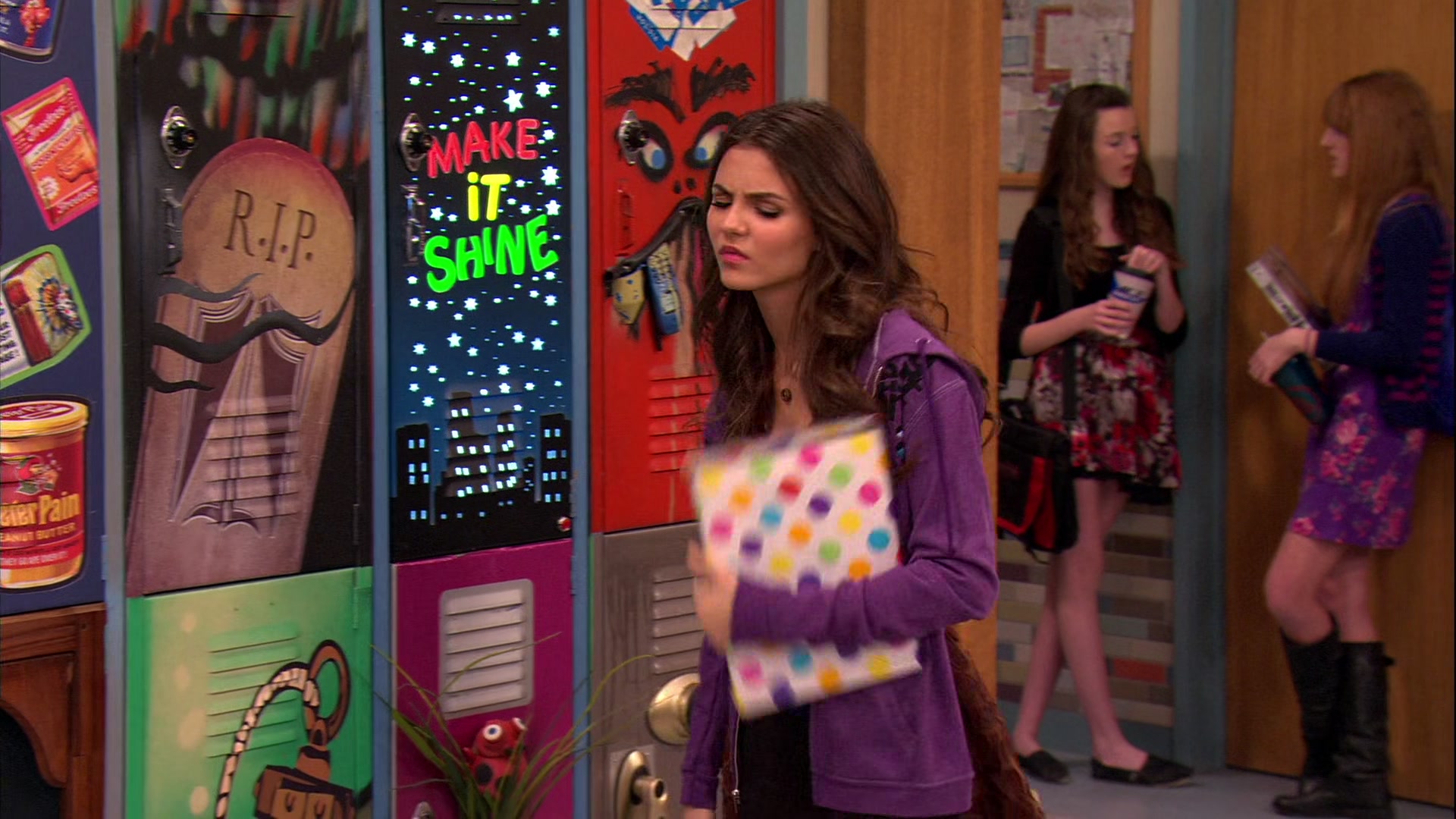 Victorious_S02E03_IceCreamForKe_ha_VJBR_1797.jpg