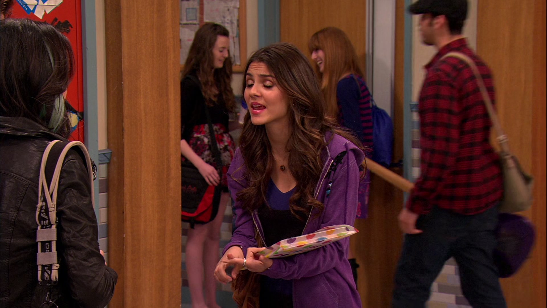 Victorious_S02E03_IceCreamForKe_ha_VJBR_1837.jpg