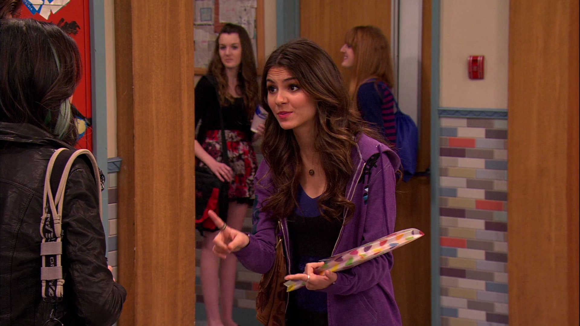 Victorious_S02E03_IceCreamForKe_ha_VJBR_1841.jpg