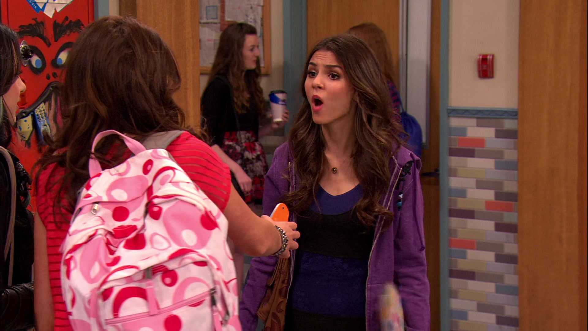 Victorious_S02E03_IceCreamForKe_ha_VJBR_1855.jpg