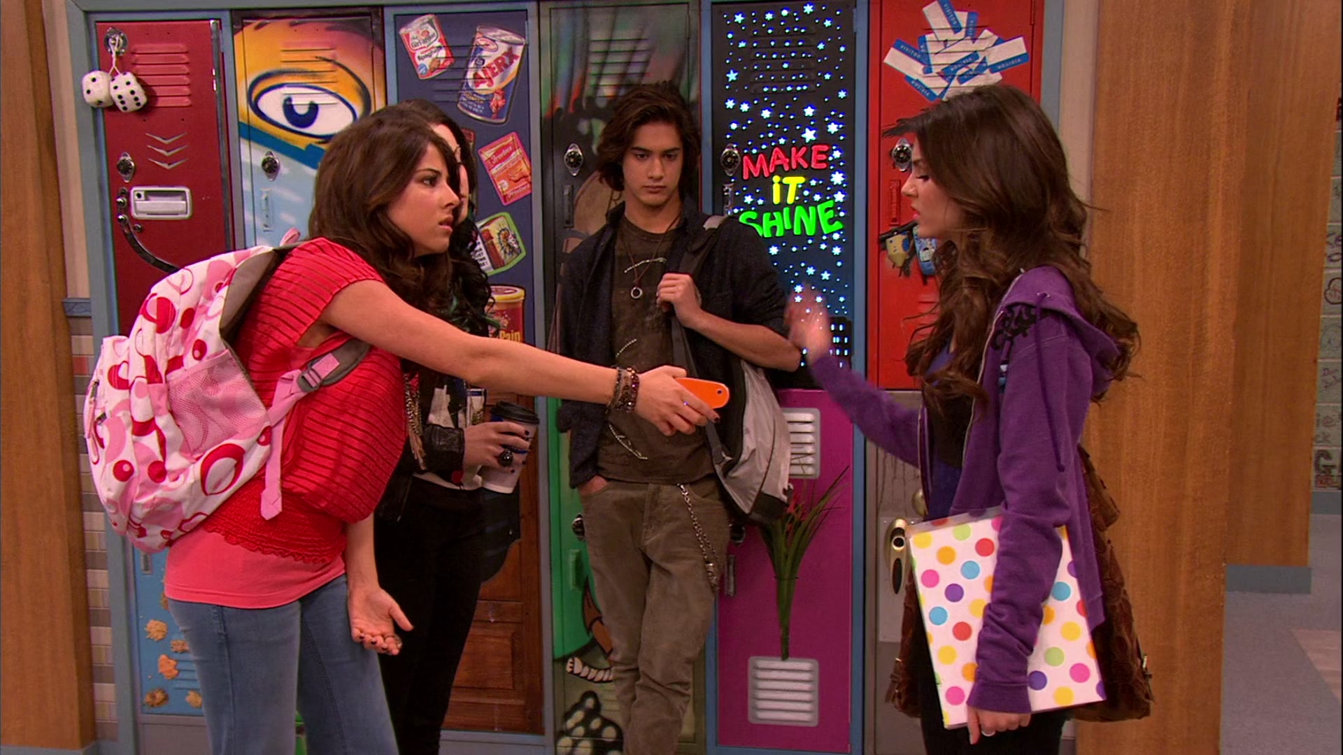 Victorious_S02E03_IceCreamForKe_ha_VJBR_1883.jpg