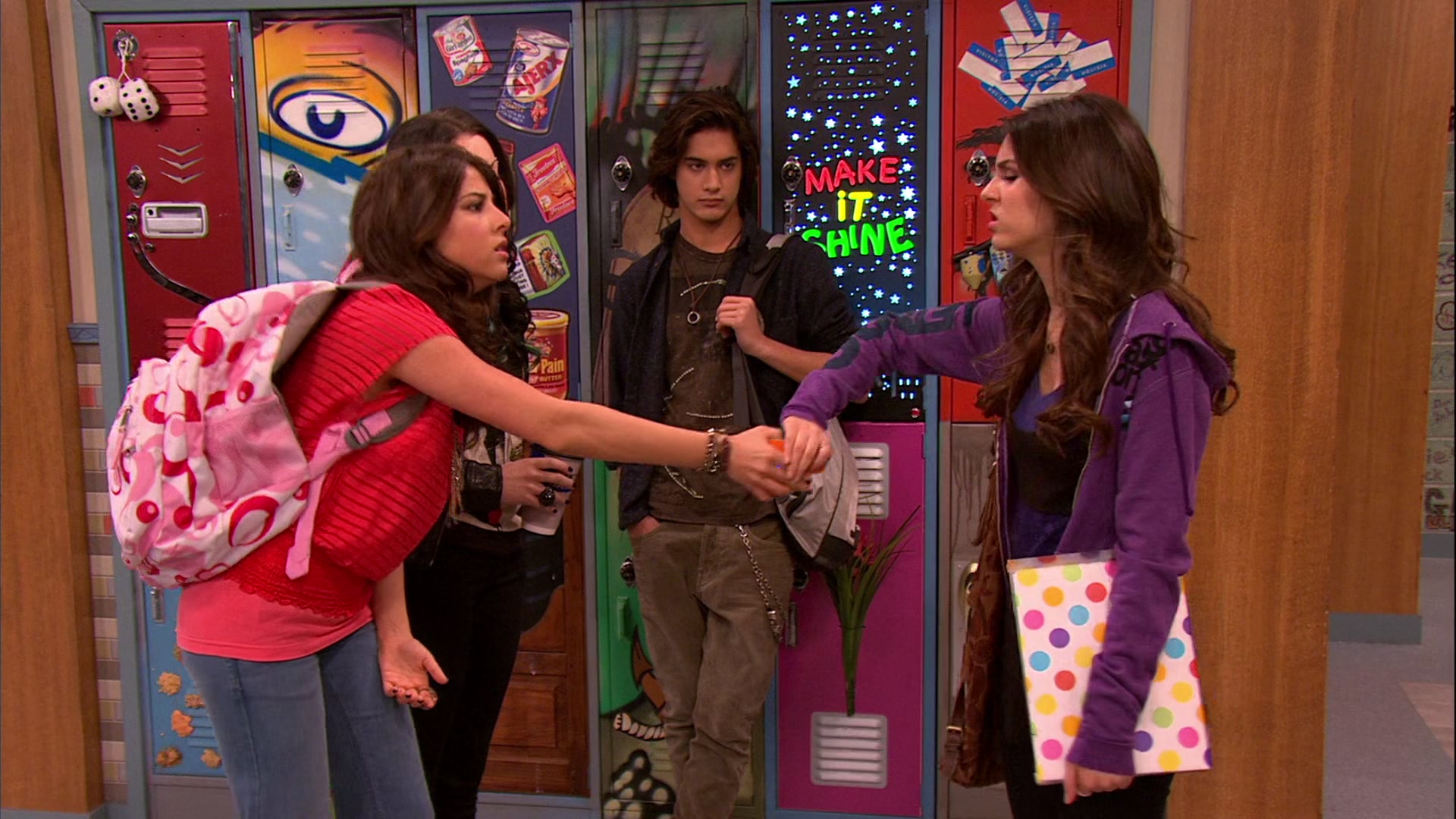 Victorious_S02E03_IceCreamForKe_ha_VJBR_1884.jpg