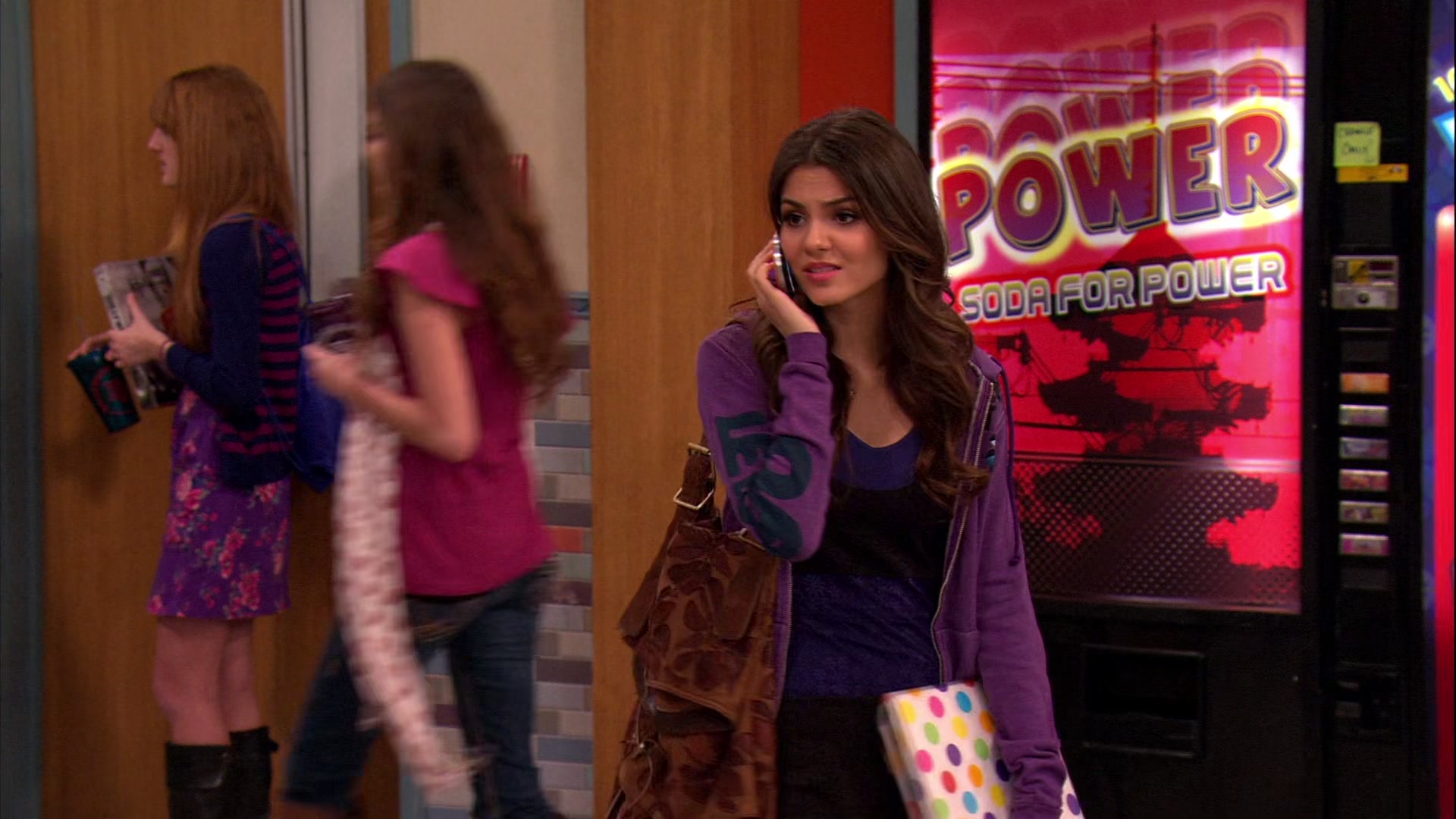 Victorious_S02E03_IceCreamForKe_ha_VJBR_1899.jpg