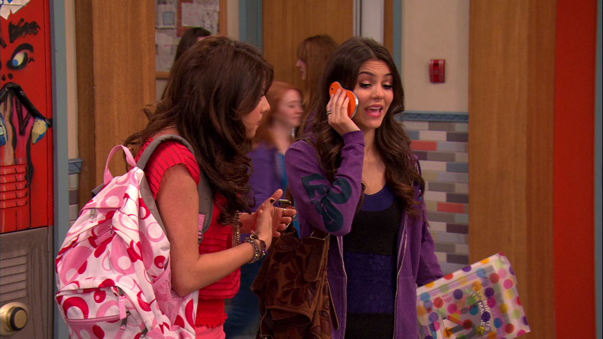 Victorious_S02E03_IceCreamForKe_ha_VJBR_1916.jpg