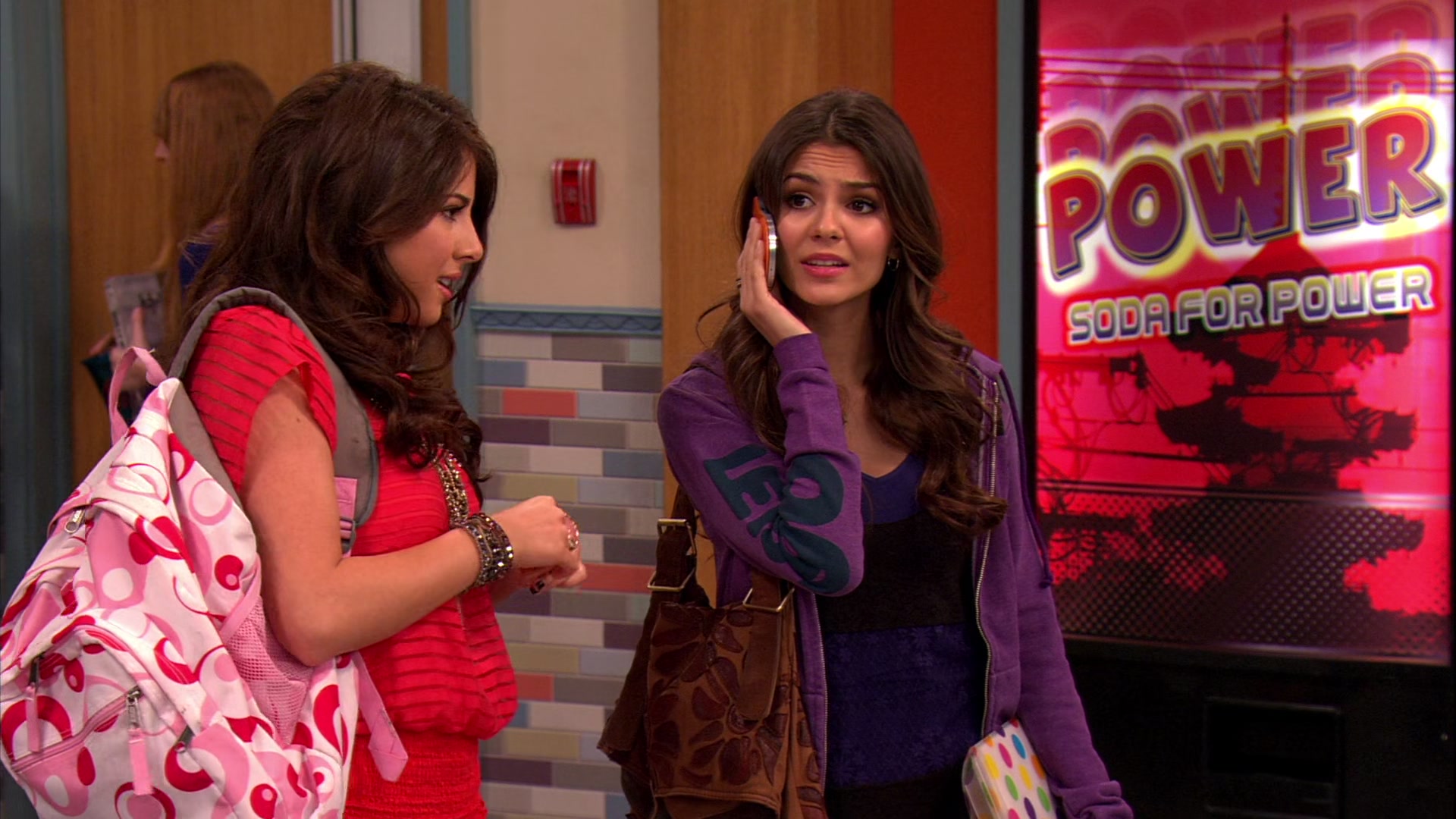 Victorious_S02E03_IceCreamForKe_ha_VJBR_1932.jpg