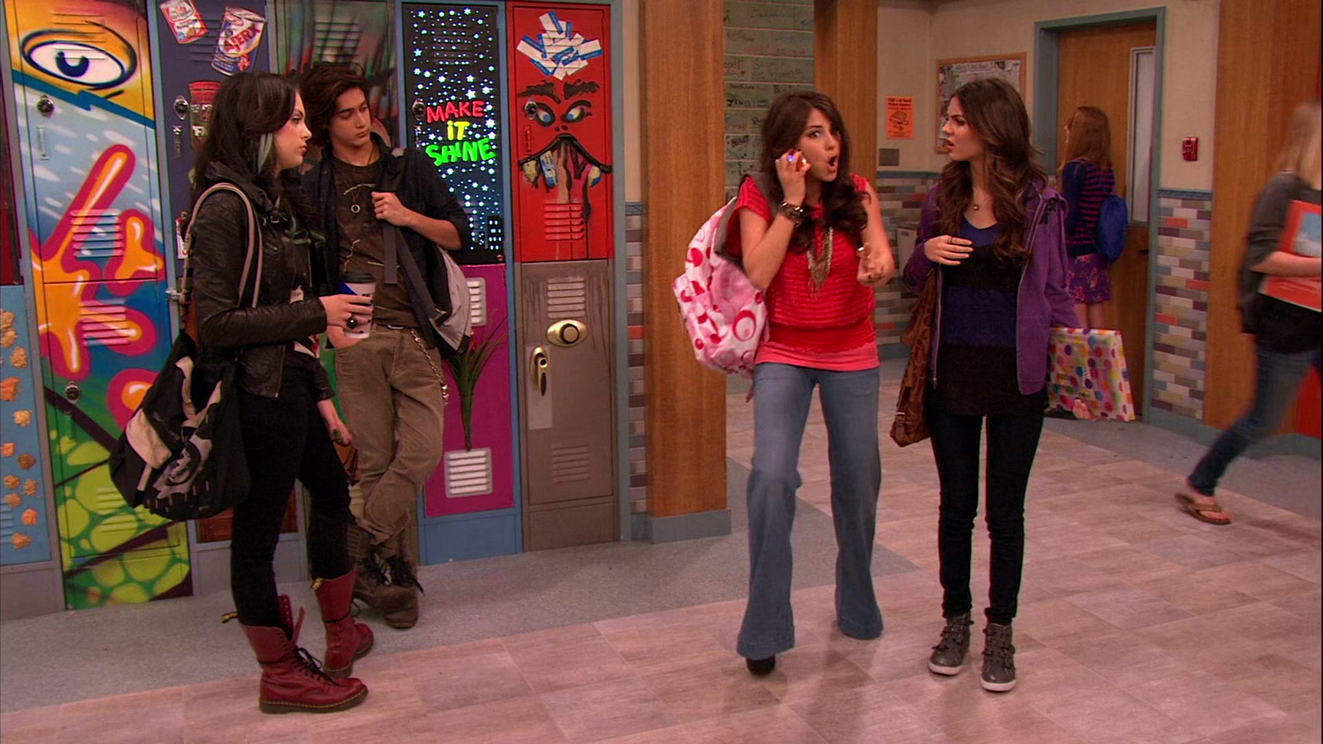 Victorious_S02E03_IceCreamForKe_ha_VJBR_1955.jpg