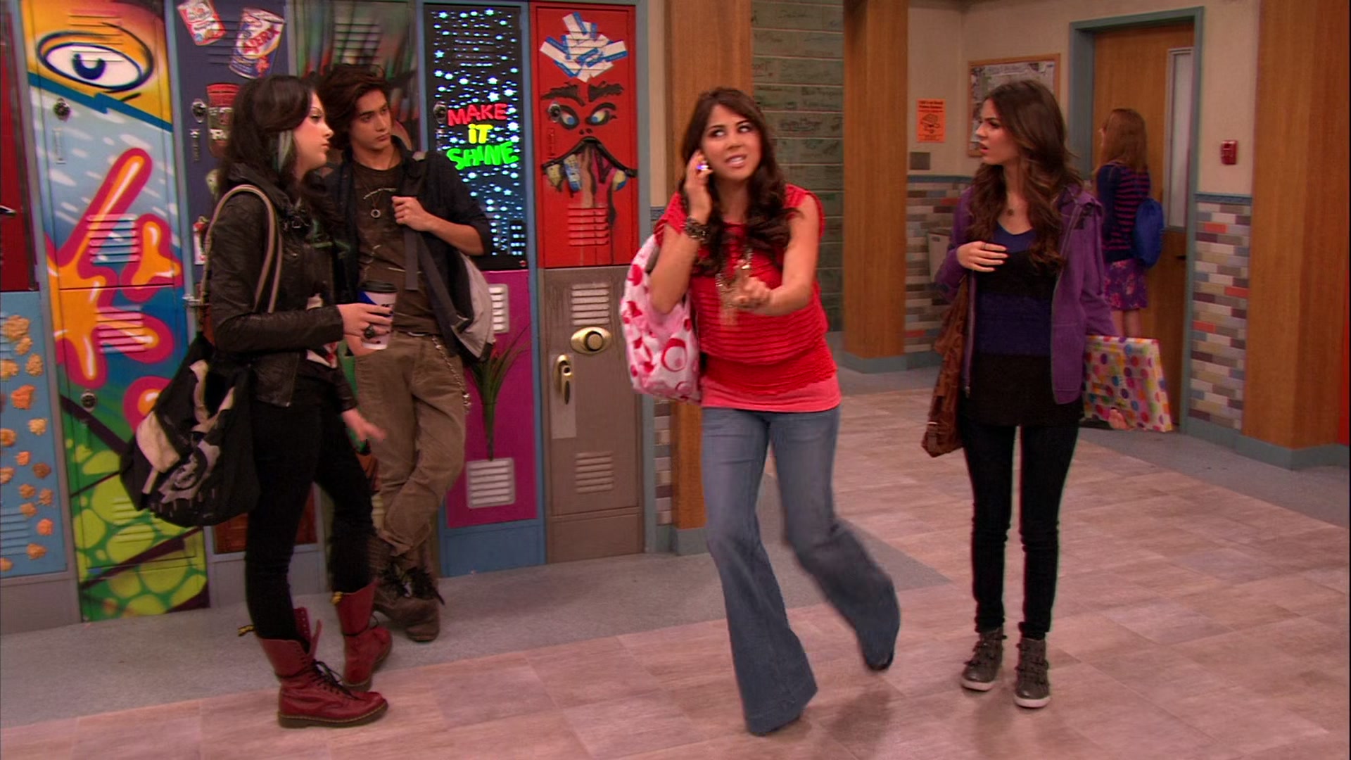 Victorious_S02E03_IceCreamForKe_ha_VJBR_1956.jpg