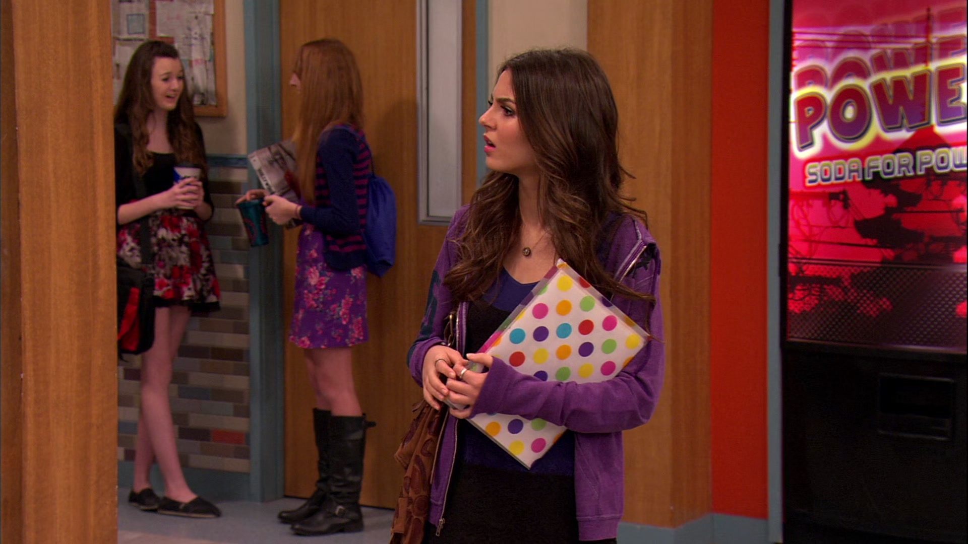 Victorious_S02E03_IceCreamForKe_ha_VJBR_1961.jpg