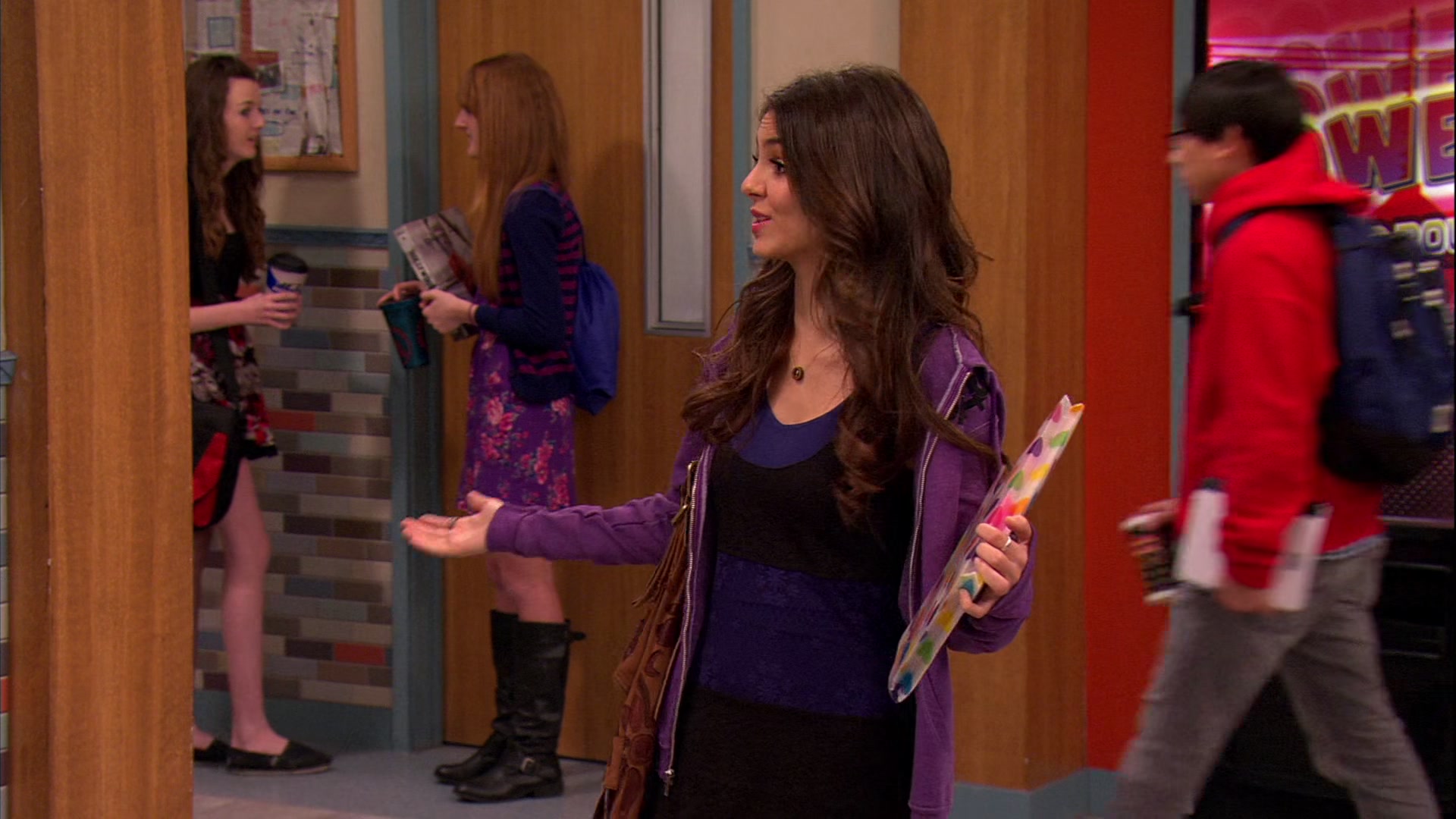 Victorious_S02E03_IceCreamForKe_ha_VJBR_1971.jpg