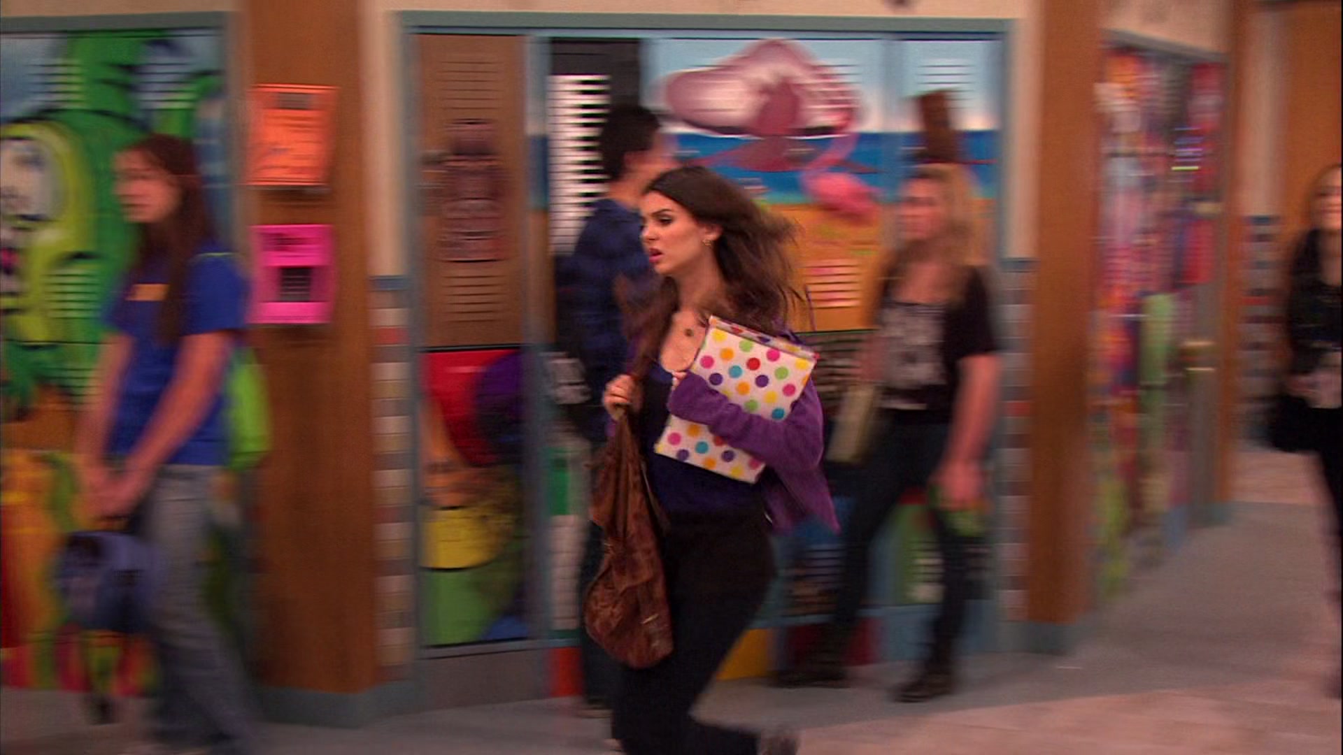 Victorious_S02E03_IceCreamForKe_ha_VJBR_1985.jpg