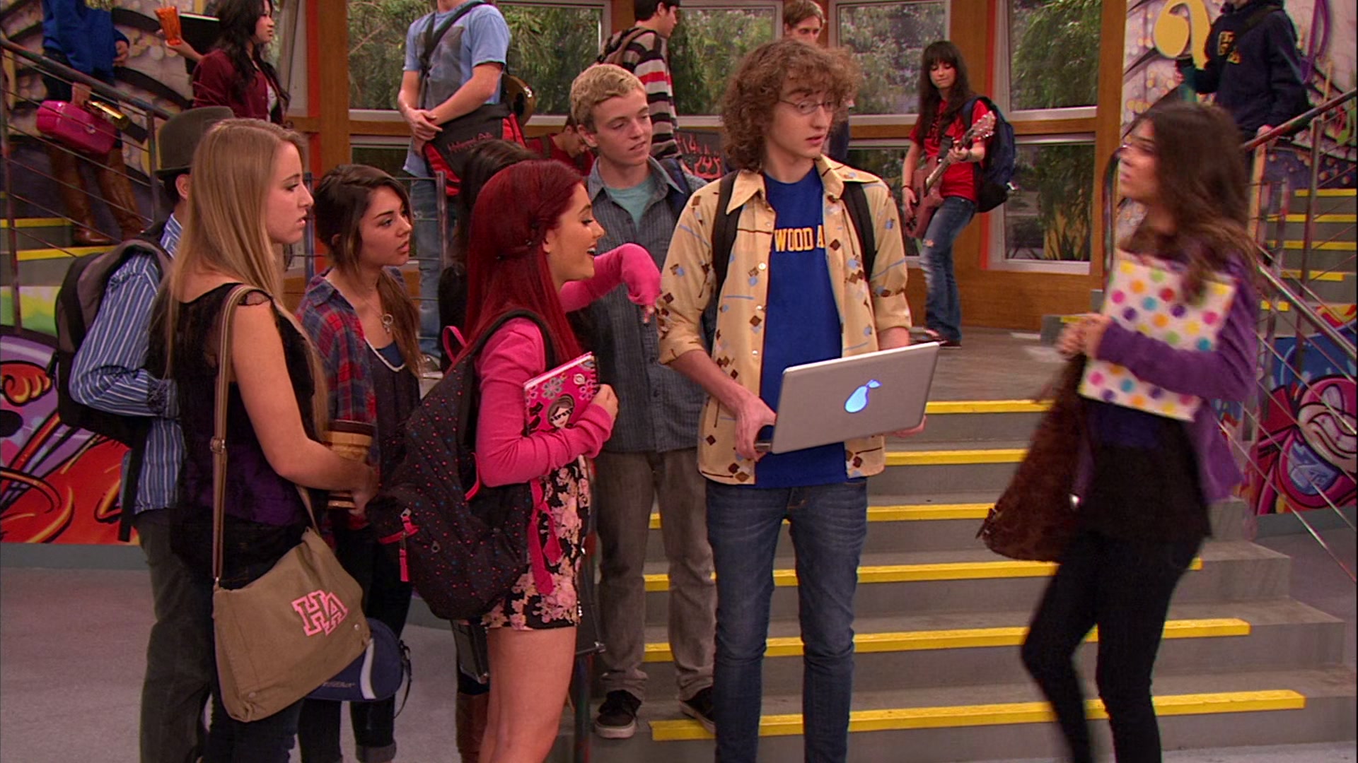 Victorious_S02E03_IceCreamForKe_ha_VJBR_1987.jpg