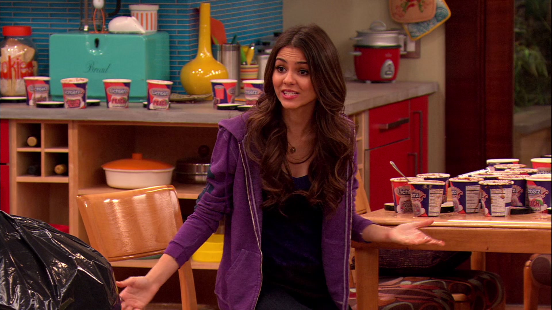 Victorious_S02E03_IceCreamForKe_ha_VJBR_2113.jpg