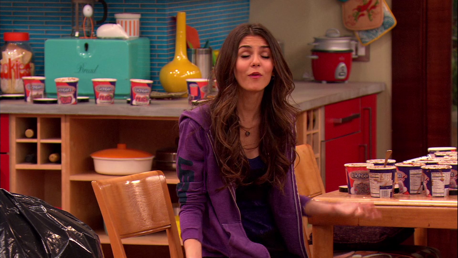 Victorious_S02E03_IceCreamForKe_ha_VJBR_2125.jpg