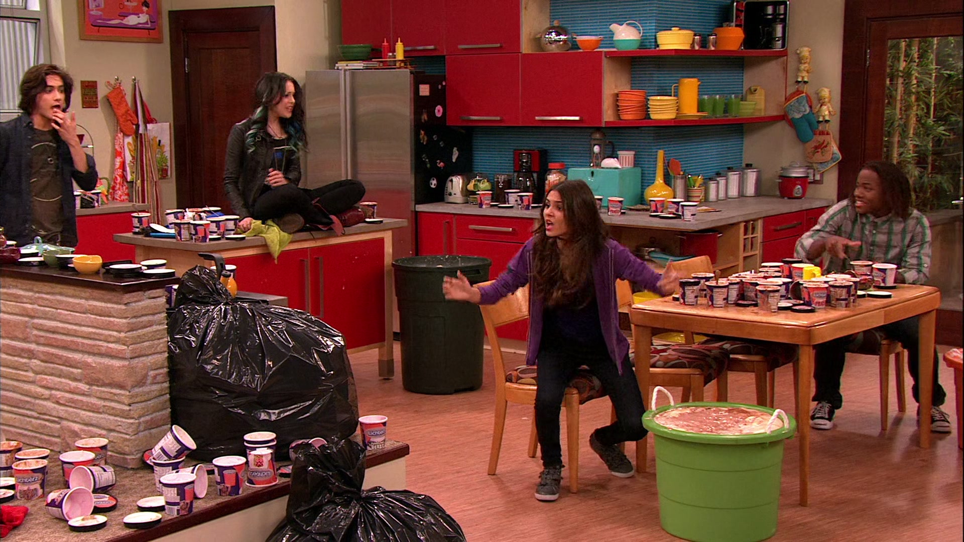 Victorious_S02E03_IceCreamForKe_ha_VJBR_2136.jpg