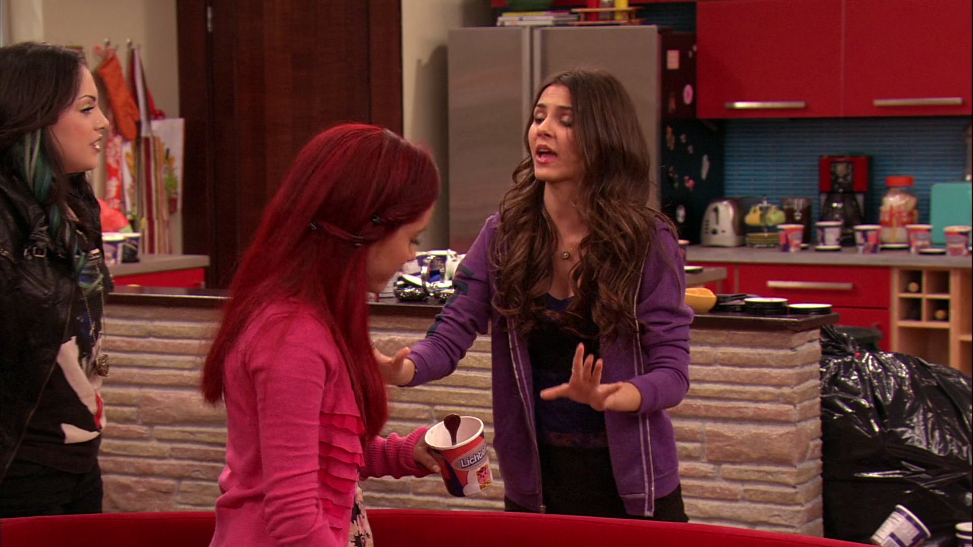 Victorious_S02E03_IceCreamForKe_ha_VJBR_2182.jpg