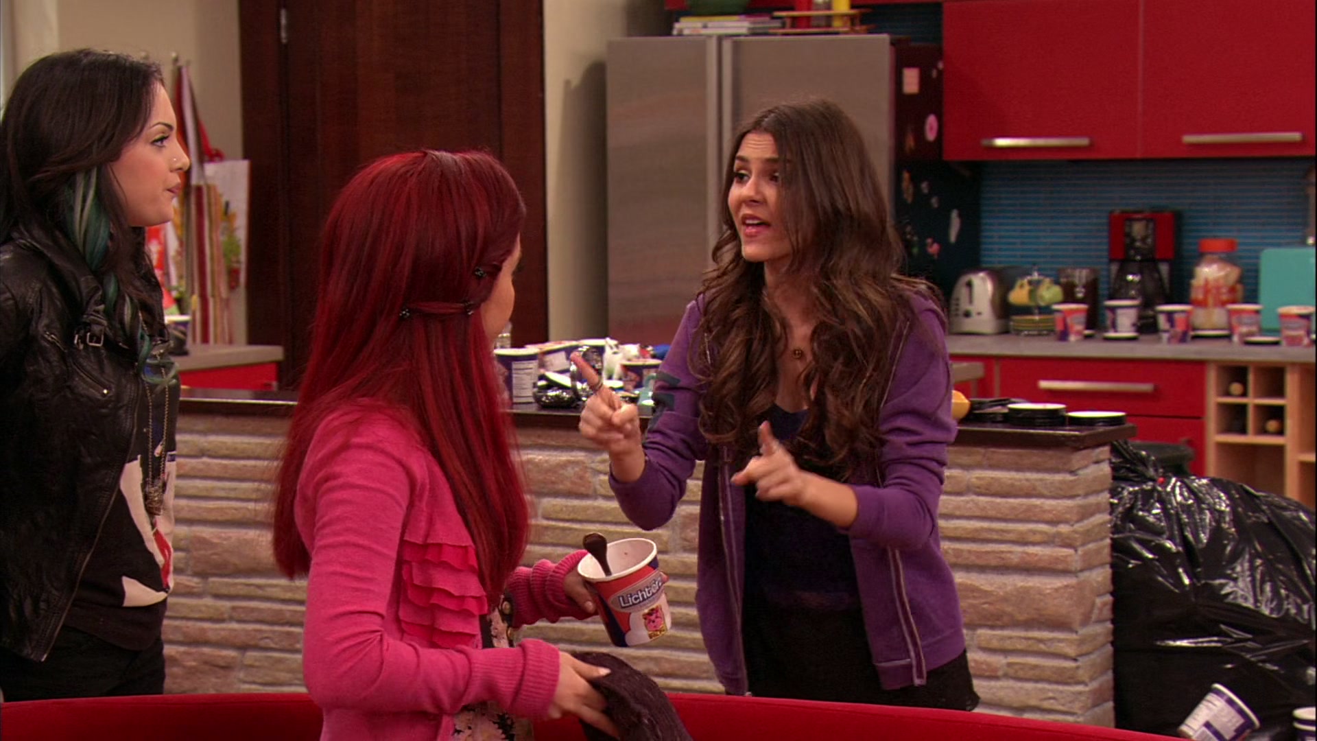 Victorious_S02E03_IceCreamForKe_ha_VJBR_2184.jpg