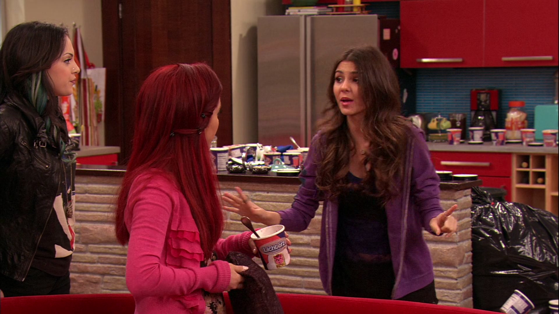 Victorious_S02E03_IceCreamForKe_ha_VJBR_2186.jpg