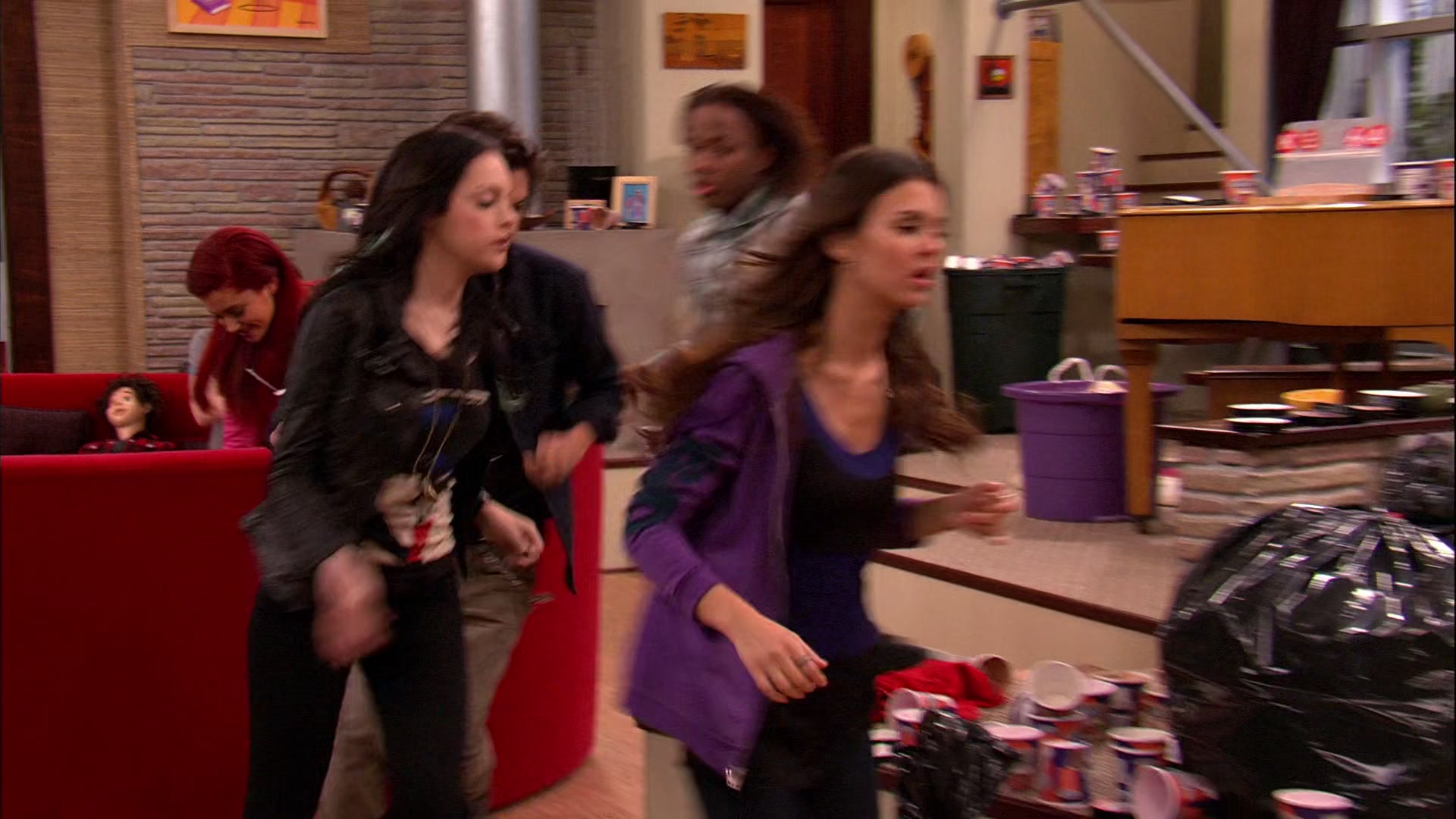 Victorious_S02E03_IceCreamForKe_ha_VJBR_2191.jpg