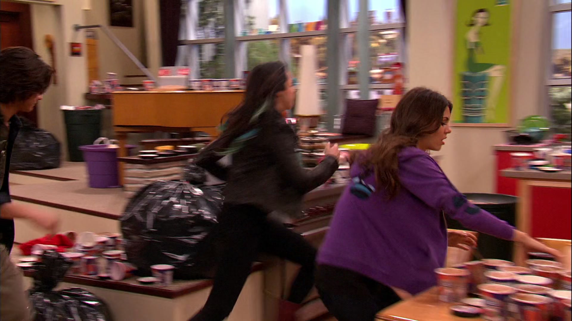 Victorious_S02E03_IceCreamForKe_ha_VJBR_2193.jpg