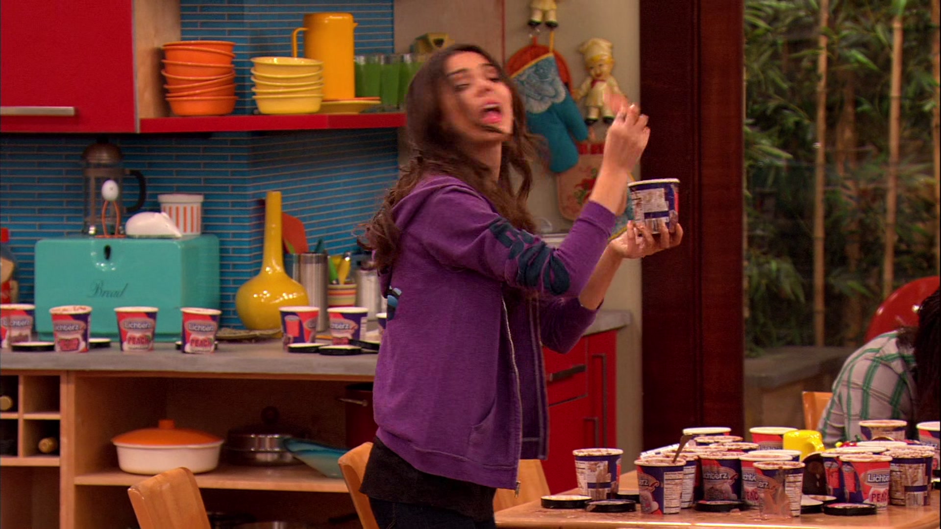 Victorious_S02E03_IceCreamForKe_ha_VJBR_2205.jpg