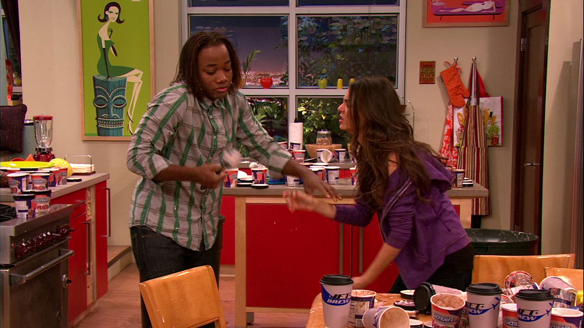 Victorious_S02E03_IceCreamForKe_ha_VJBR_2301.jpg