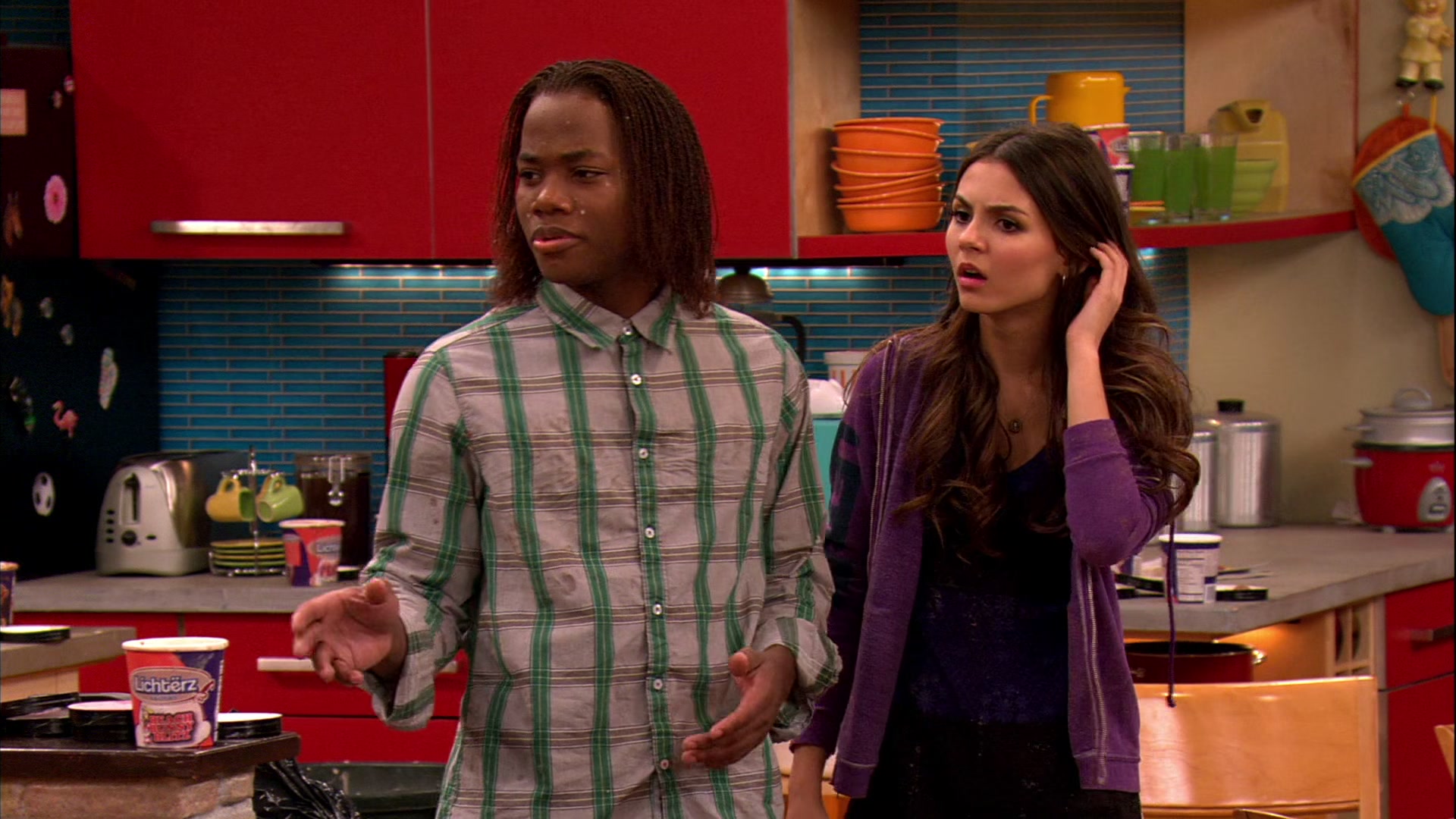 Victorious_S02E03_IceCreamForKe_ha_VJBR_2407.jpg