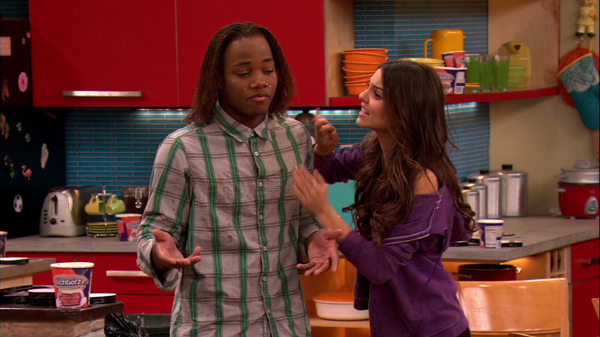 Victorious_S02E03_IceCreamForKe_ha_VJBR_2412.jpg